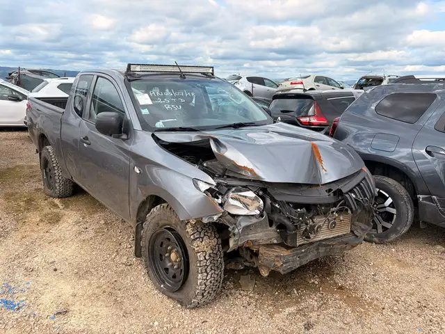 Mitsubishi L200 2.4 DiD 154 Invite / FA719
