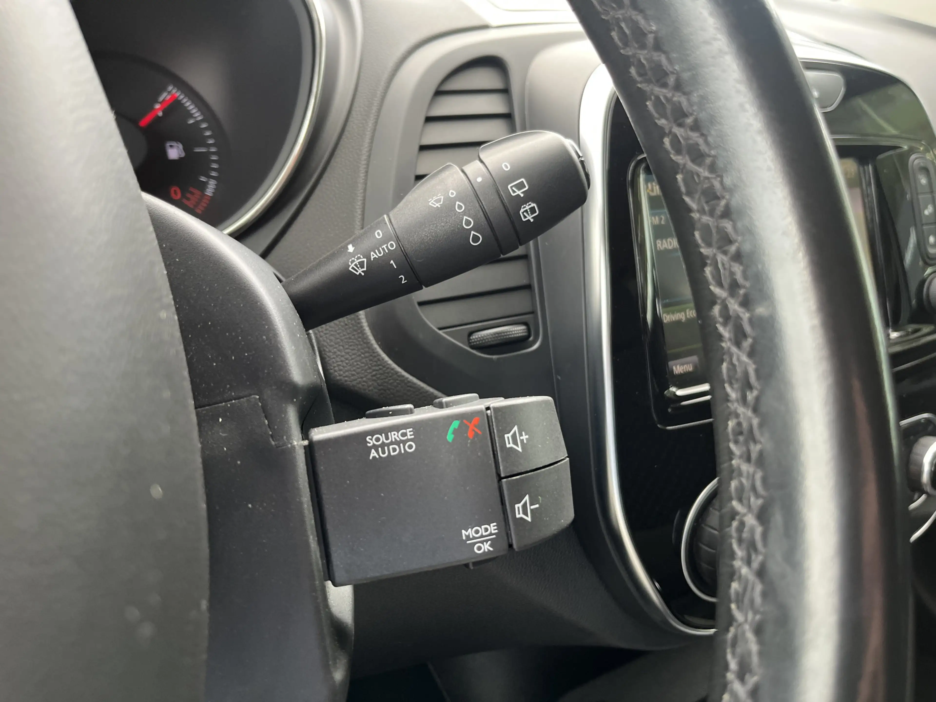 Renault Captur 0.9 TCe Intens / Dealer onderhouden / Trekhaak / C — photo 24