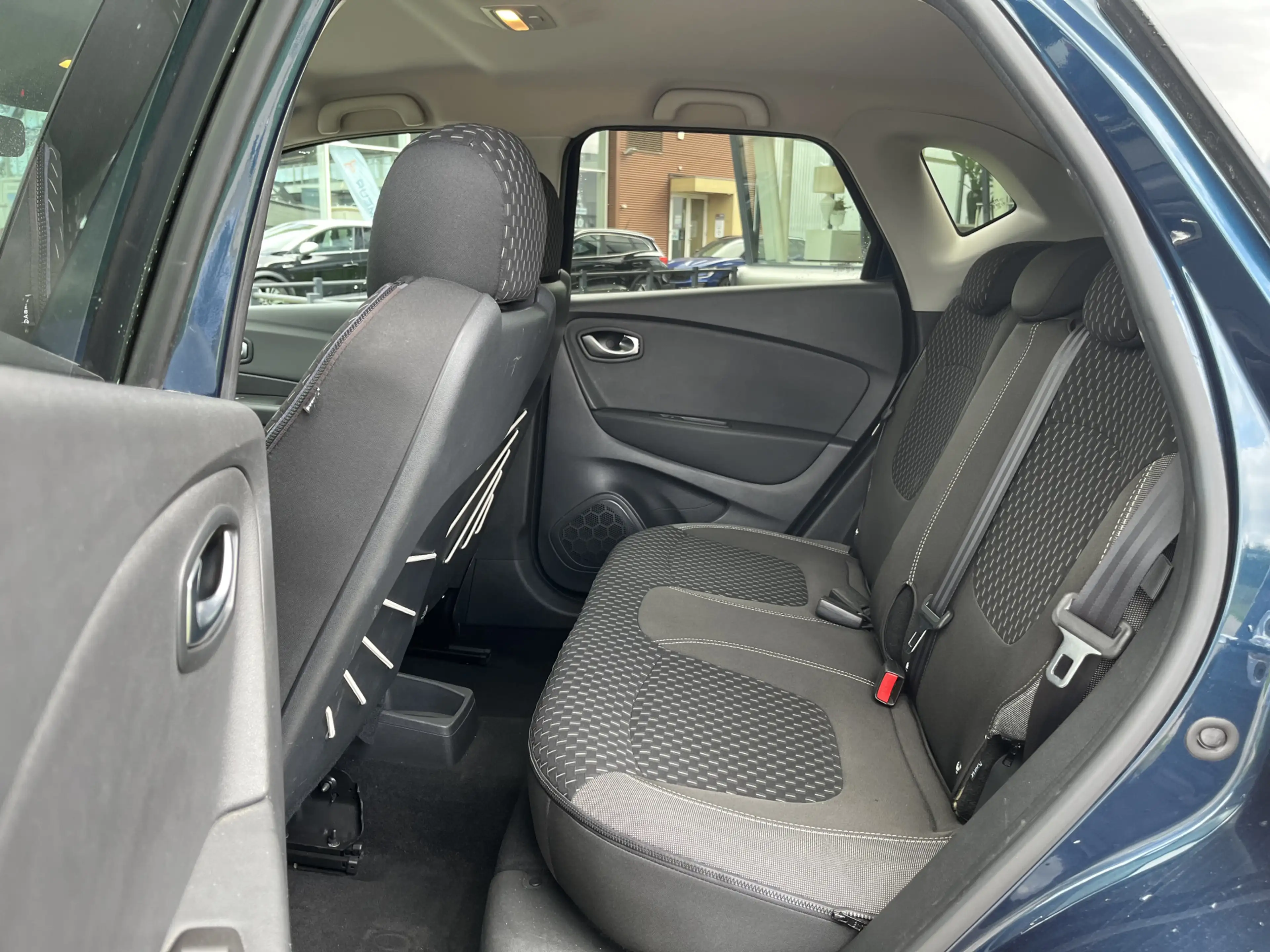 Renault Captur 0.9 TCe Intens / Dealer onderhouden / Trekhaak / C — photo 13