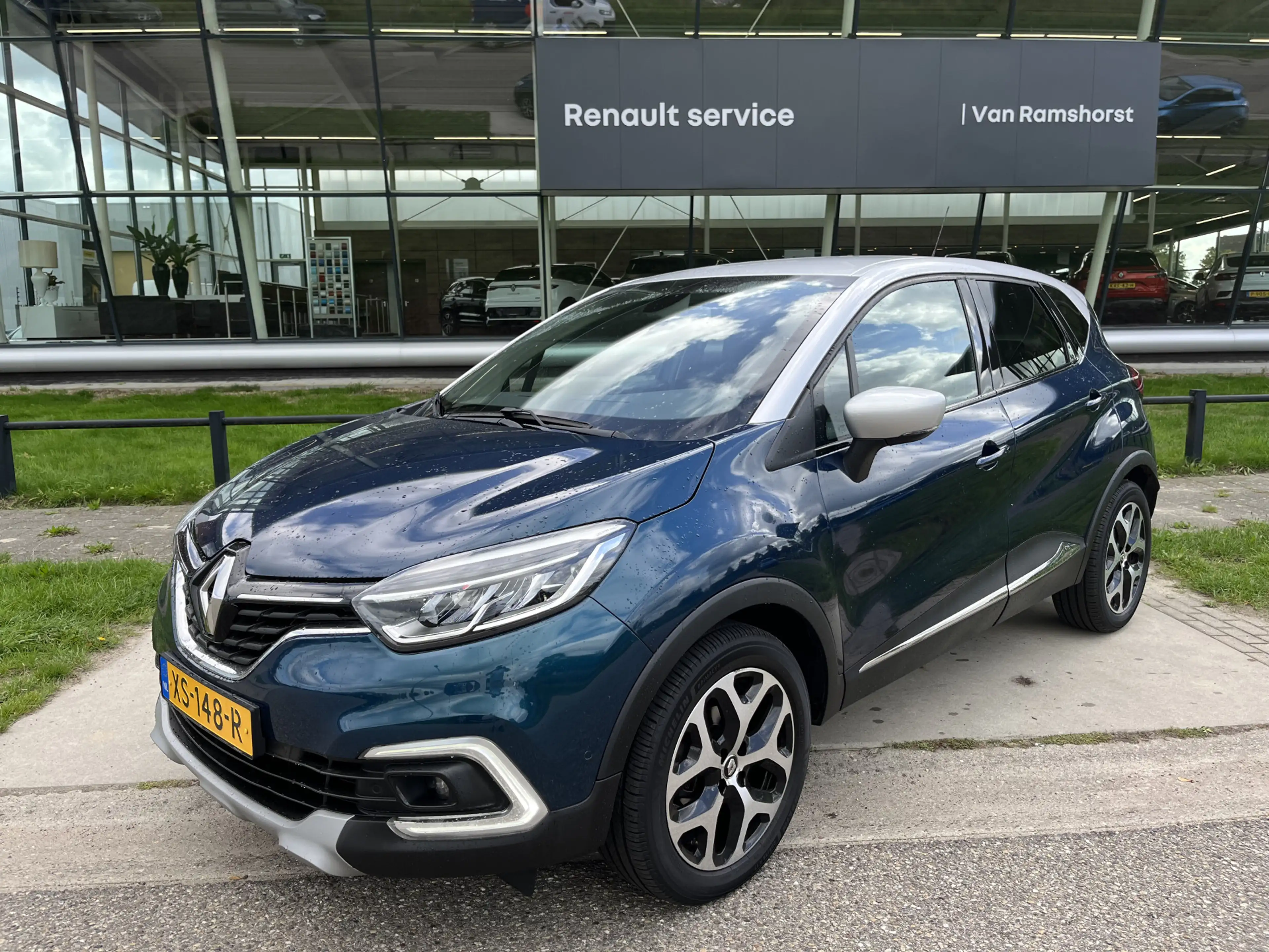 Renault Captur 0.9 TCe Intens / Dealer onderhouden / Trekhaak / C