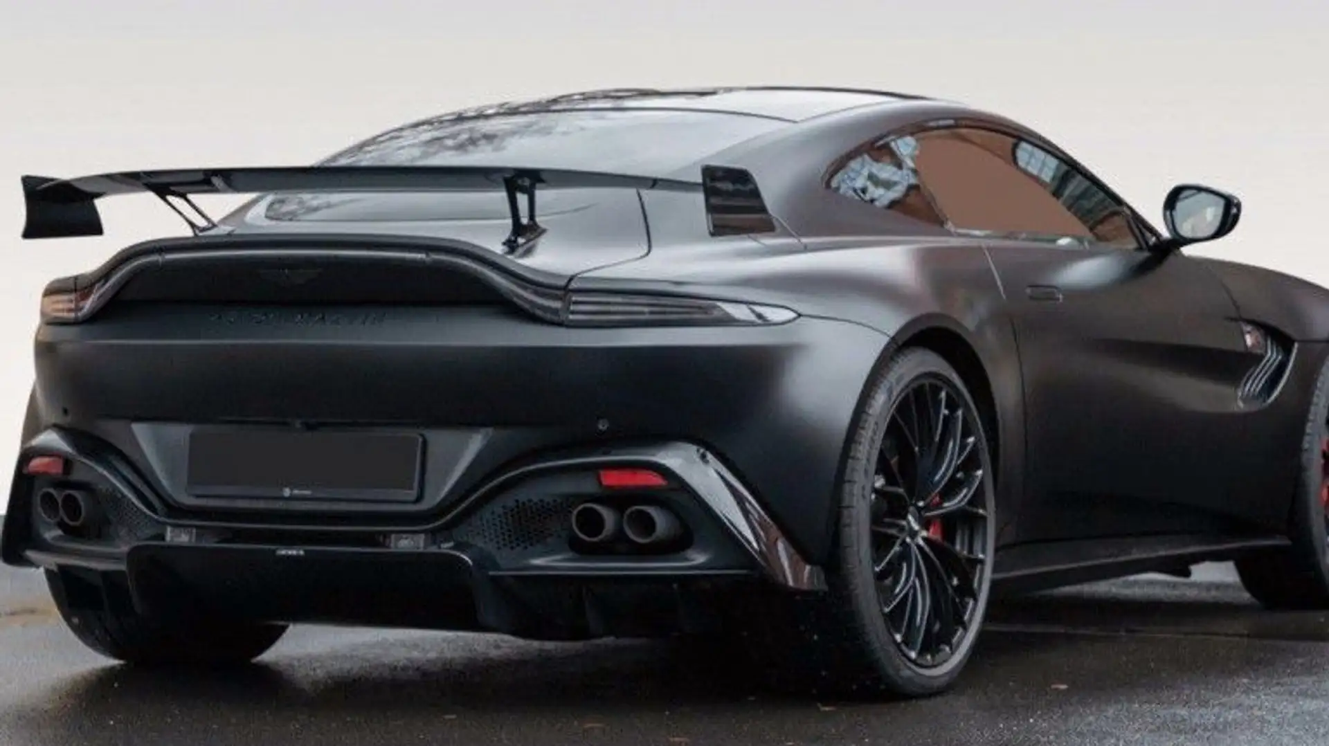 Aston Martin Vantage F1 Edition Black - 1