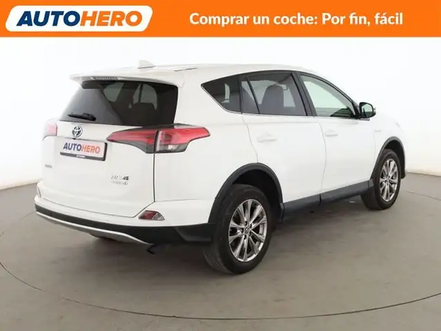 Toyota Rav4 view 6