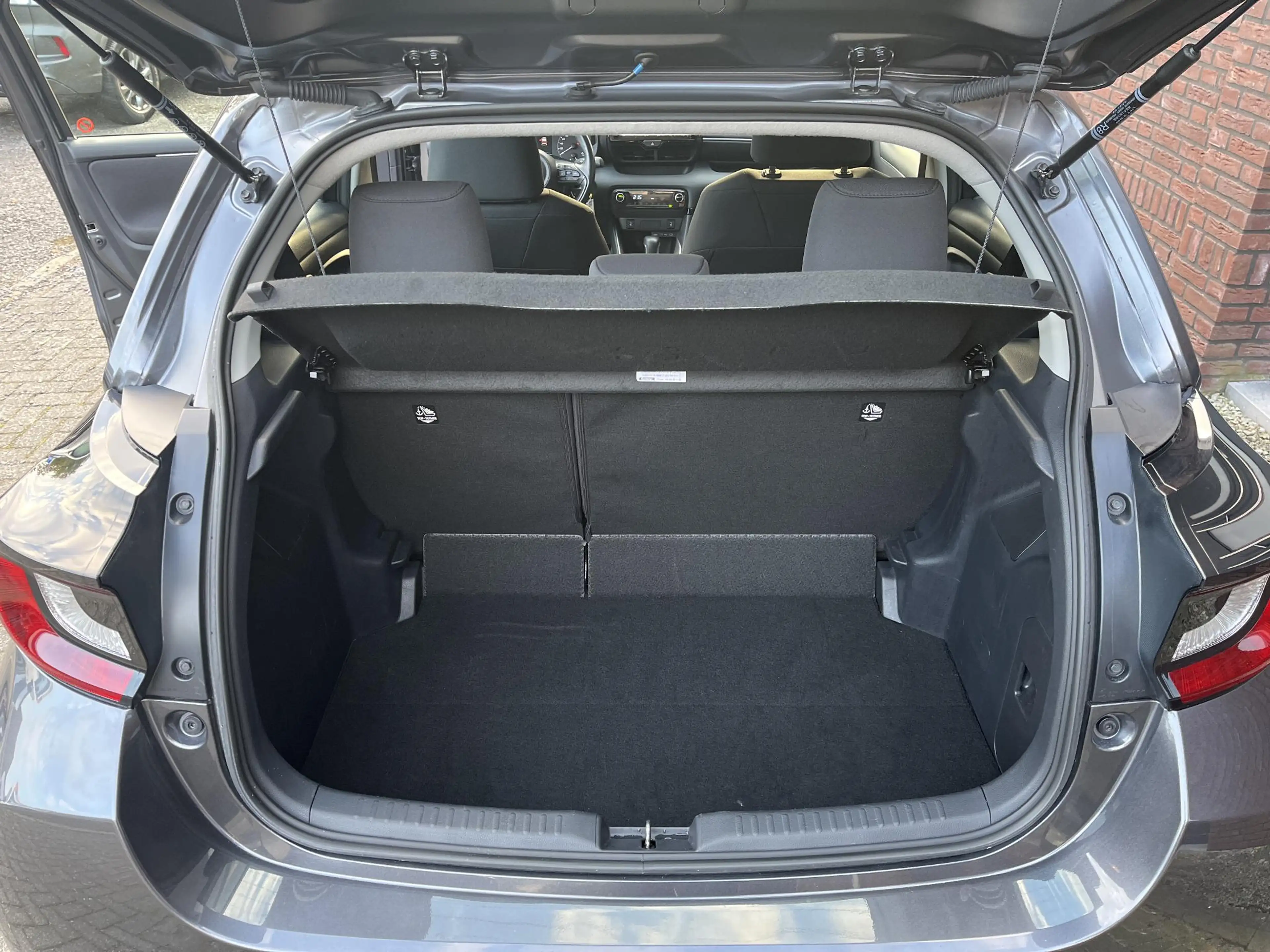 Toyota Yaris 1.5 Hybrid 115 Active ADAPTIVE CRUISE CONTROL | AP — photo 9