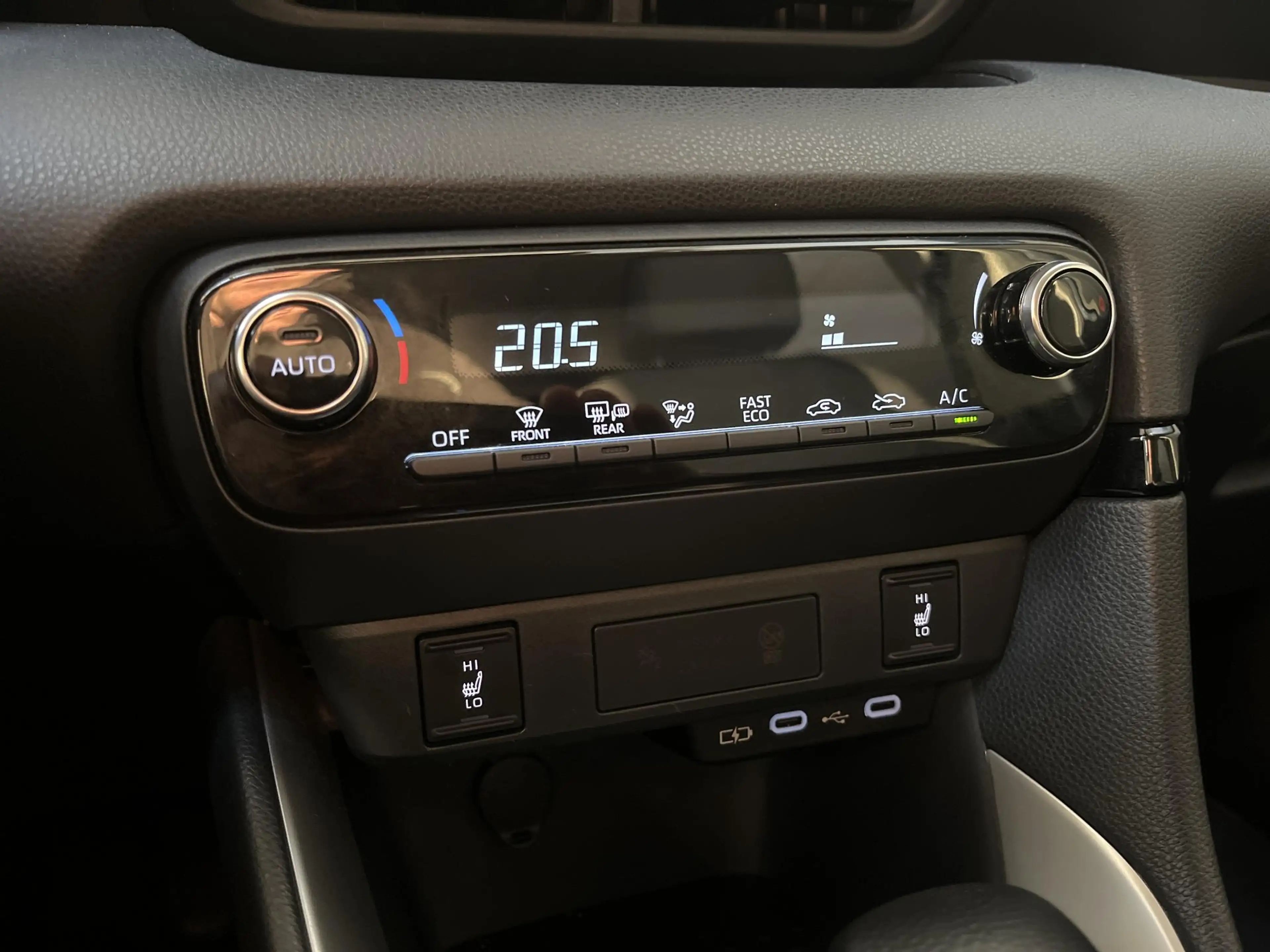 Toyota Yaris 1.5 Hybrid 115 Active ADAPTIVE CRUISE CONTROL | AP — photo 14