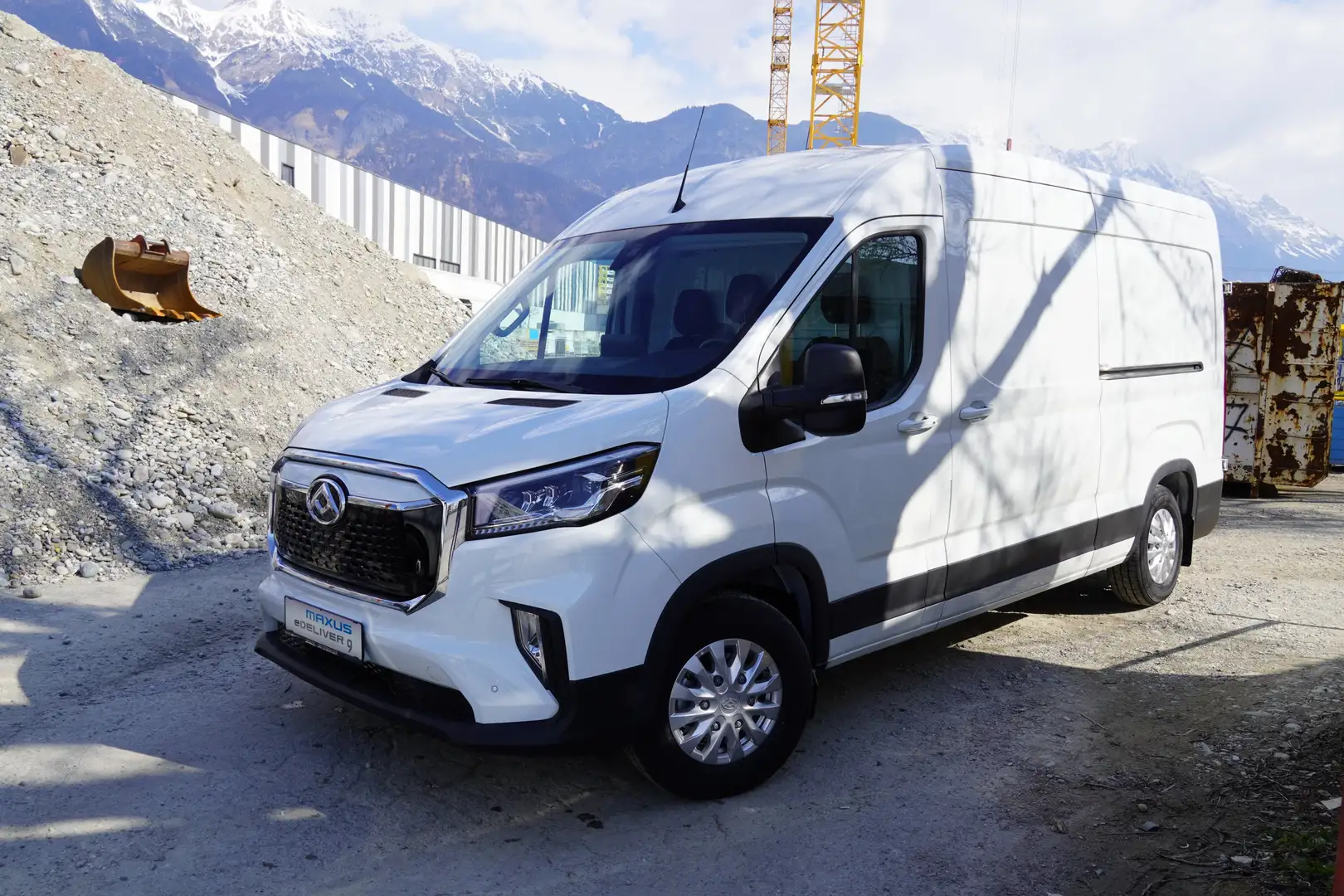 Maxus eDELIVER 9 L3H2 72kWh - AB € 42.950,40 netto * Weiß - 2
