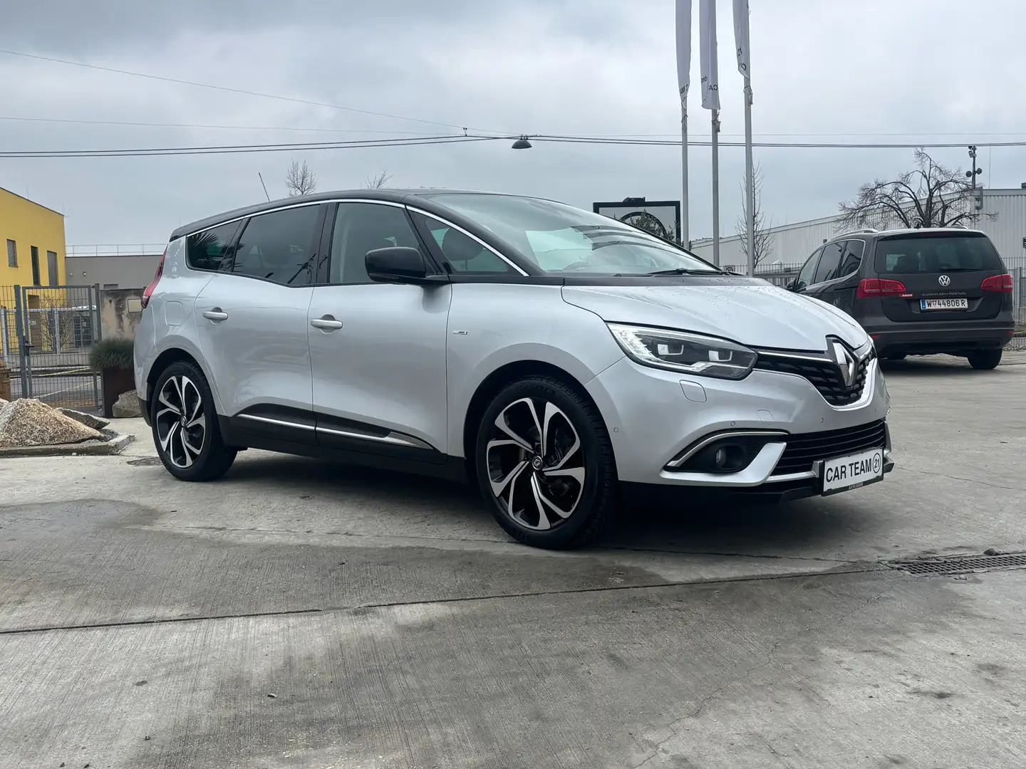 Renault Scenic Grand BOSE Edition Gris - 2