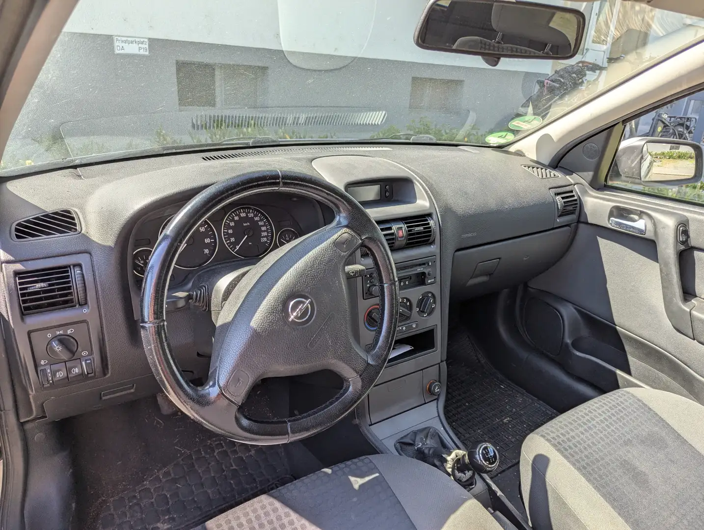 Opel Astra Astra 1.6 Comfort Grau - 2