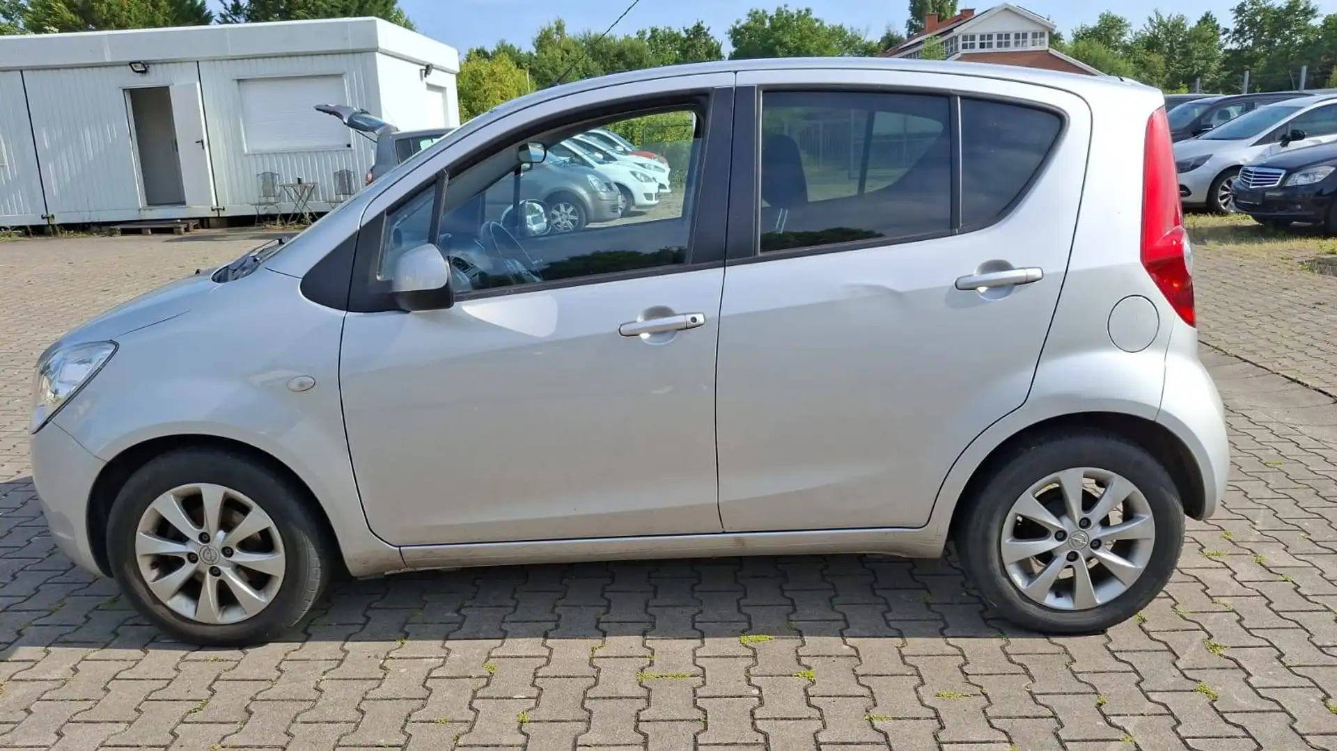 Opel Agila Agila 1.2 Enjoy ecoE Enjoy Plateado - 2