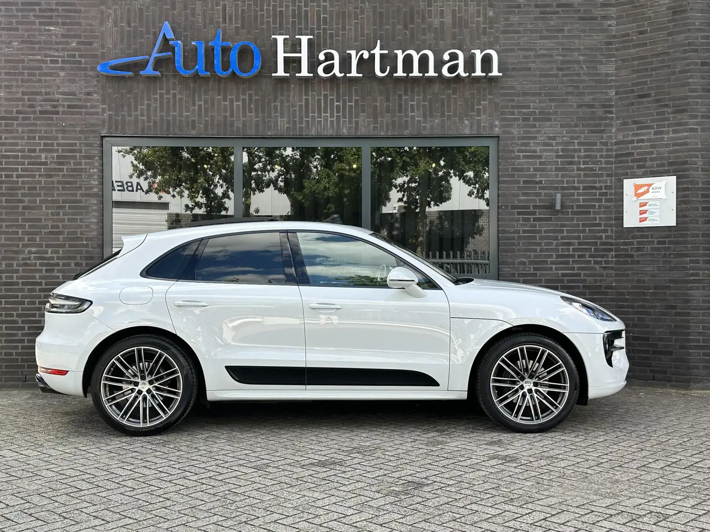 Porsche Macan 2.0 SportDesign PANO|BOSE|LUCHTVERING|Sport-Chrono Wit - 2