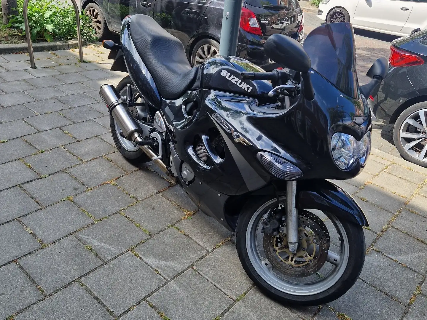 Suzuki GSX 600 Suzuki GSX 600 F Zwart - 1