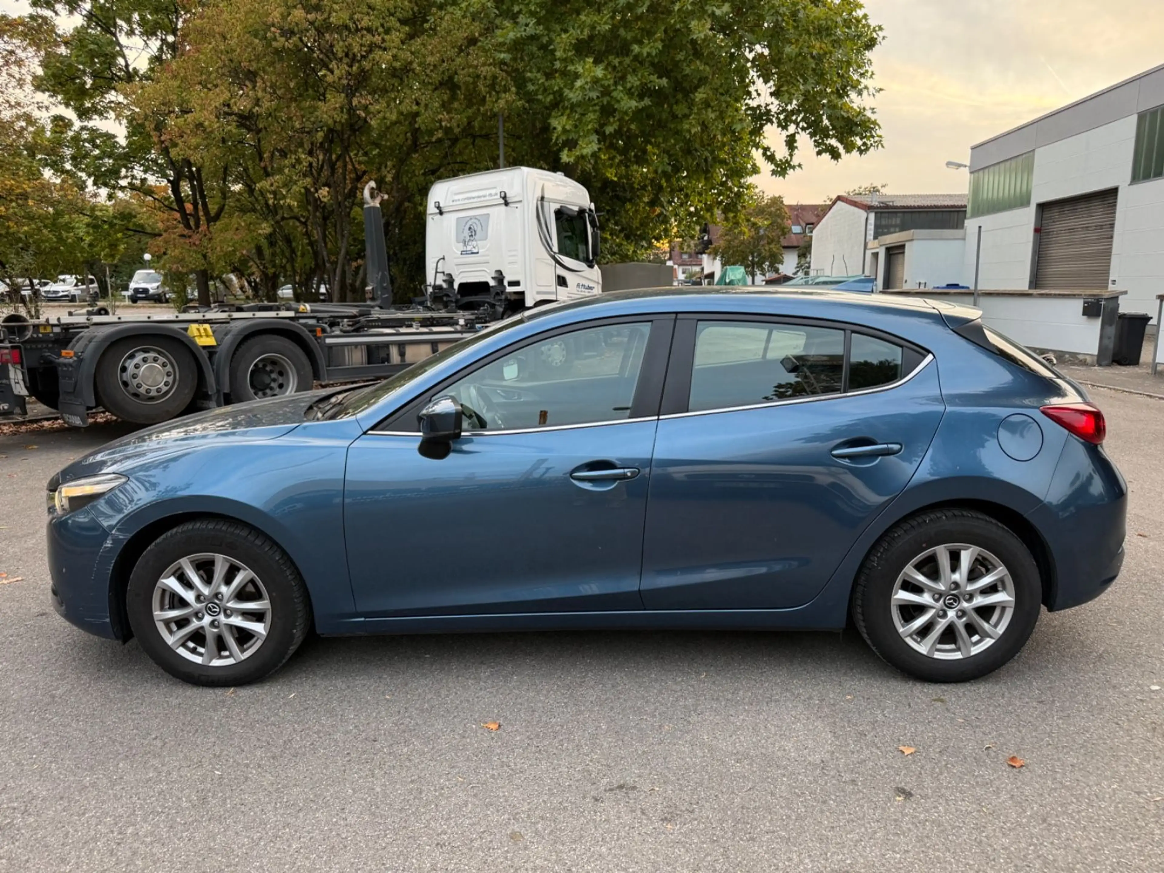 Mazda 3 Lim. Center-Line 2.0 88 KW EURO 6 HU 9.2027 — photo 8