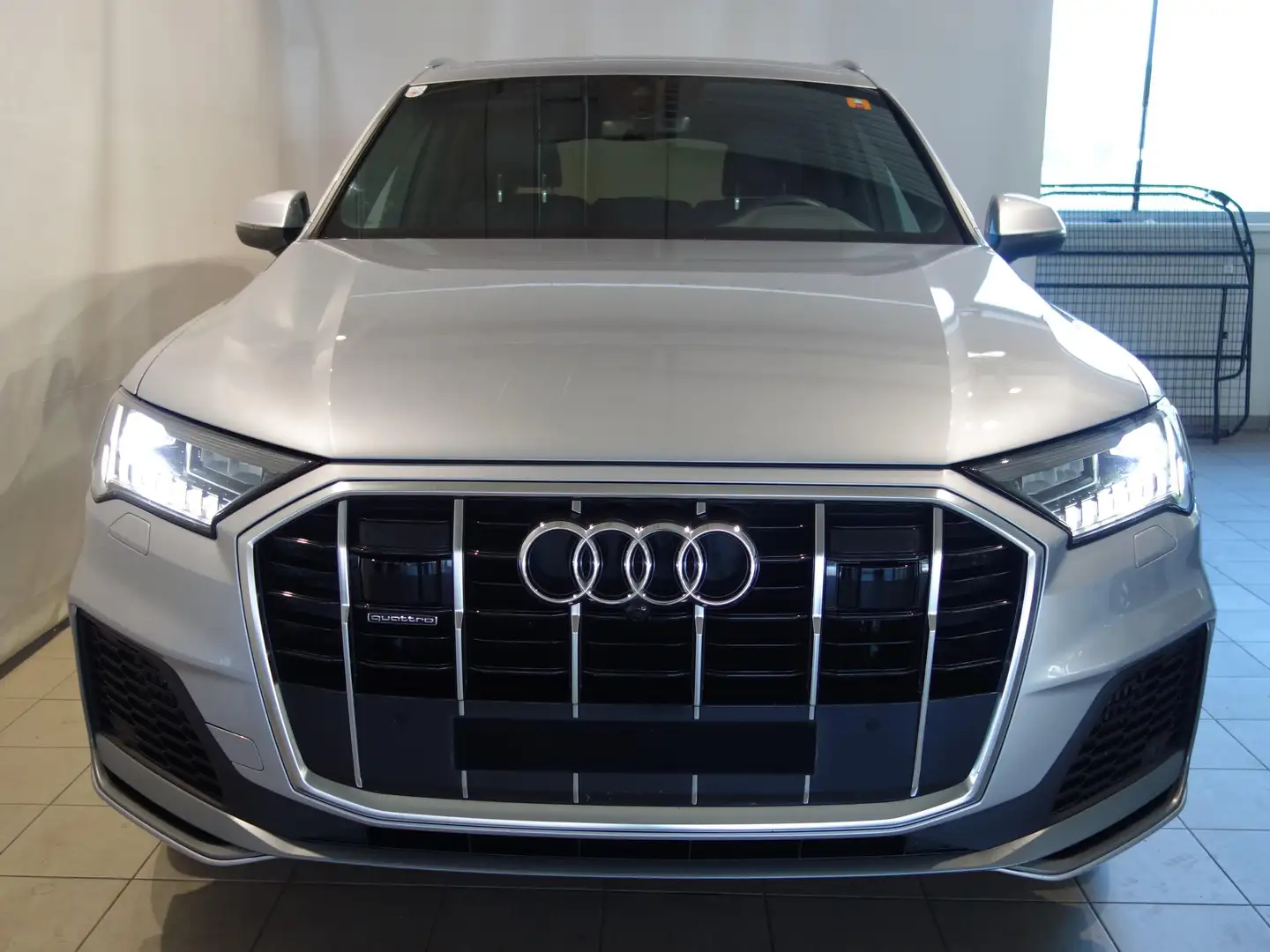 Audi Q7 55 TFSI e quattro S line Grau - 2