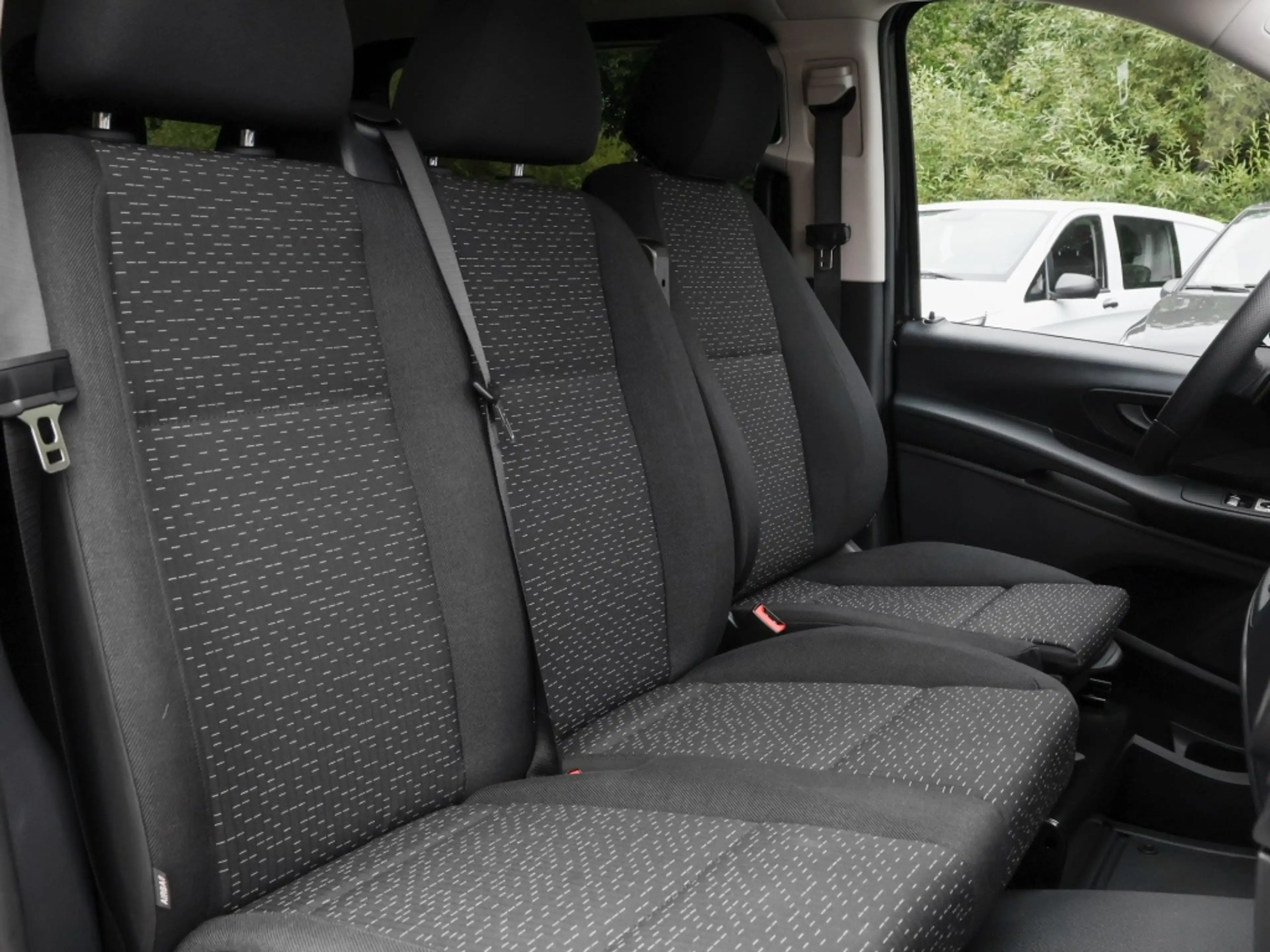 Mercedes-Benz Vito 116 Tourer/extralang/9 Sitzer/AHK/Navi/Cam — photo 5