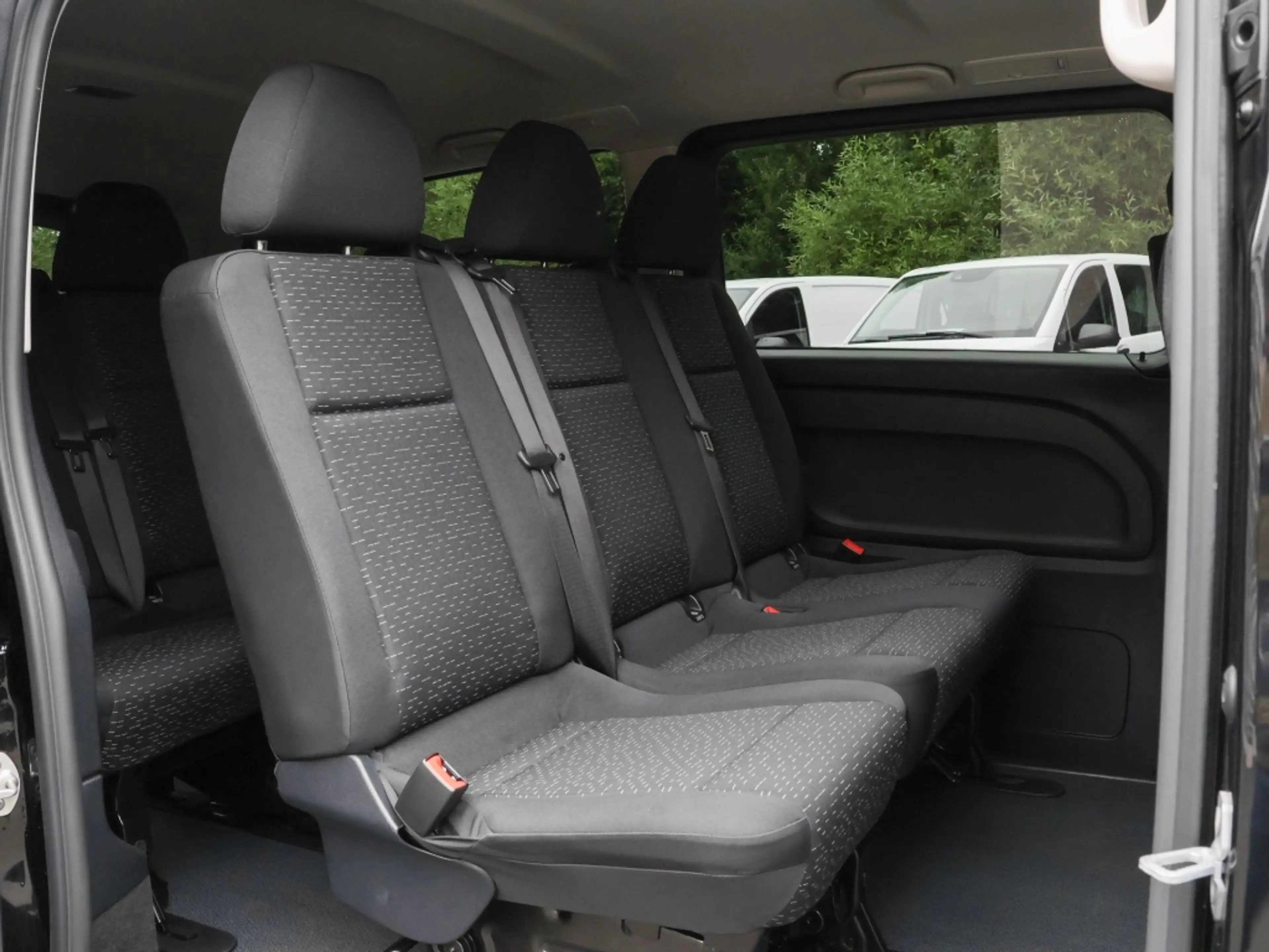 Mercedes-Benz Vito 116 Tourer/extralang/9 Sitzer/AHK/Navi/Cam — photo 7