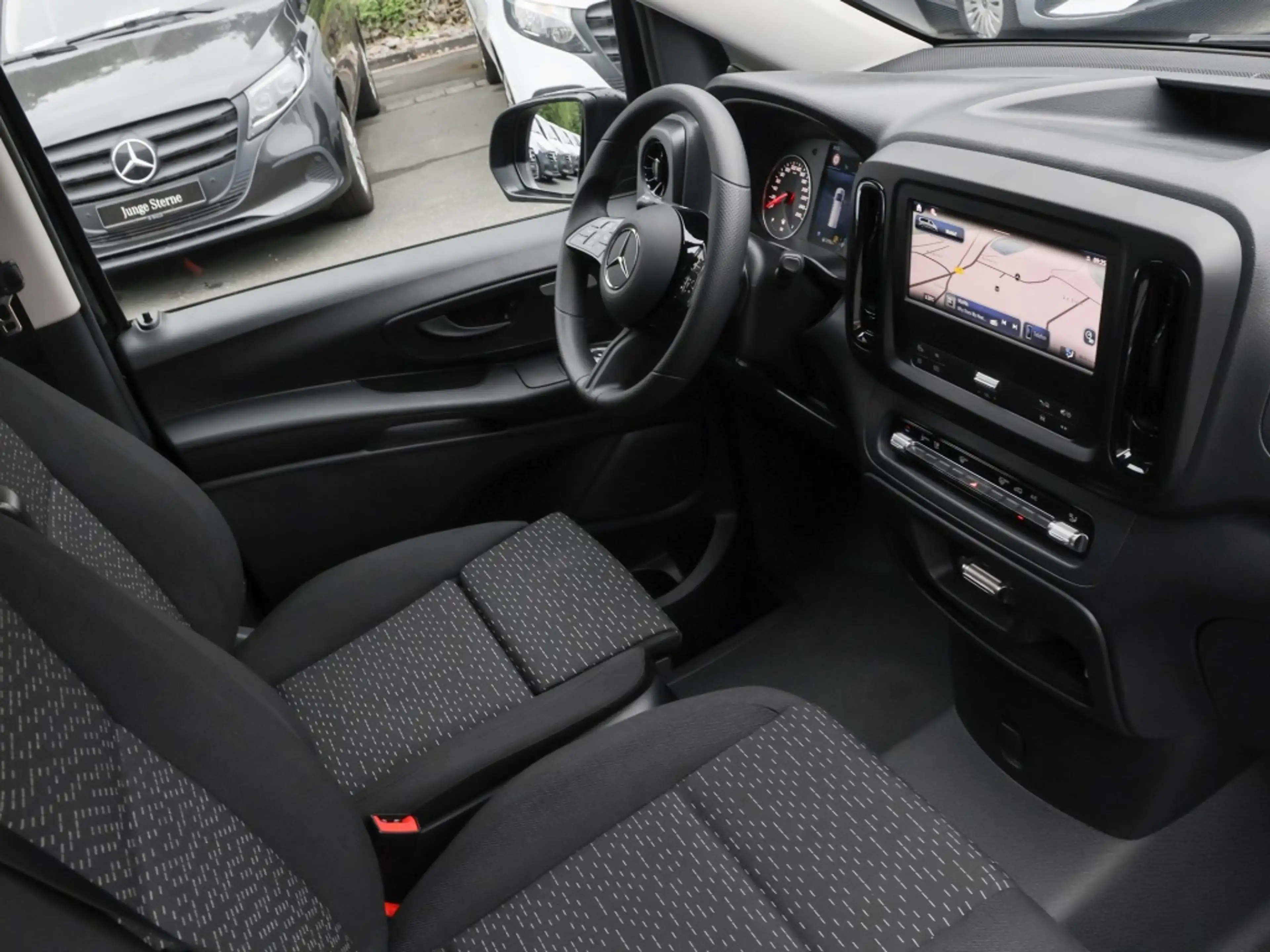 Mercedes-Benz Vito 116 Tourer/extralang/9 Sitzer/AHK/Navi/Cam — photo 4