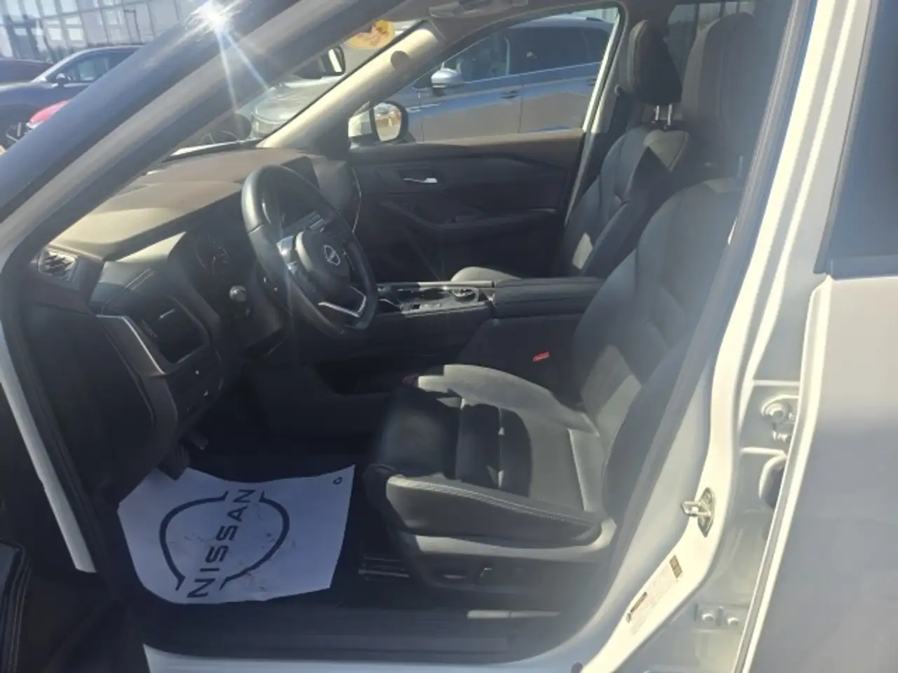 Nissan Rogue снимка Nissan Rogue