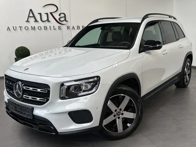 Mercedes-Benz GLB view 2