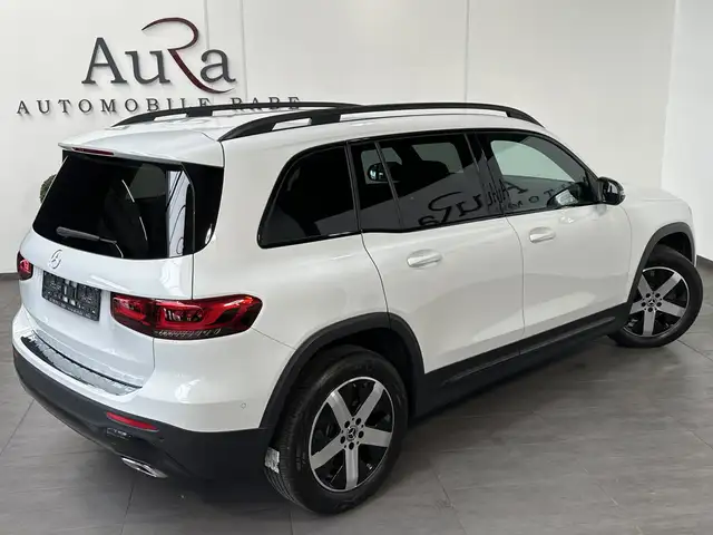 Mercedes-Benz GLB view 5