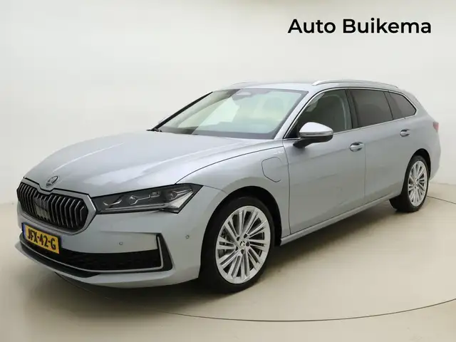 Skoda Superb Combi 1.5 TSI PHEV Laurin & Klement -Massagestoel