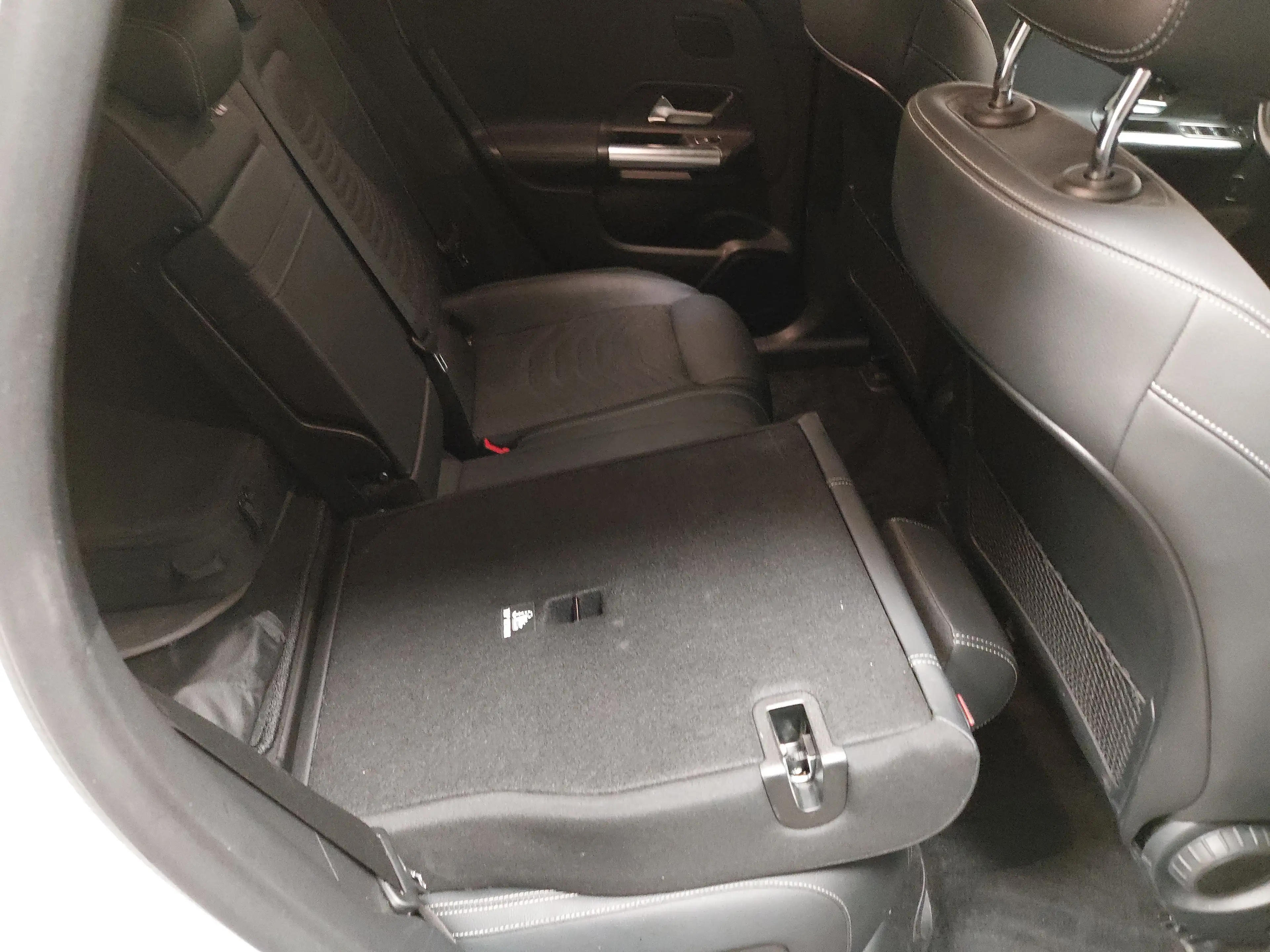 Mercedes-Benz EQA 300 300 4M Progressive Navi LED Kamera Keyless — photo 11