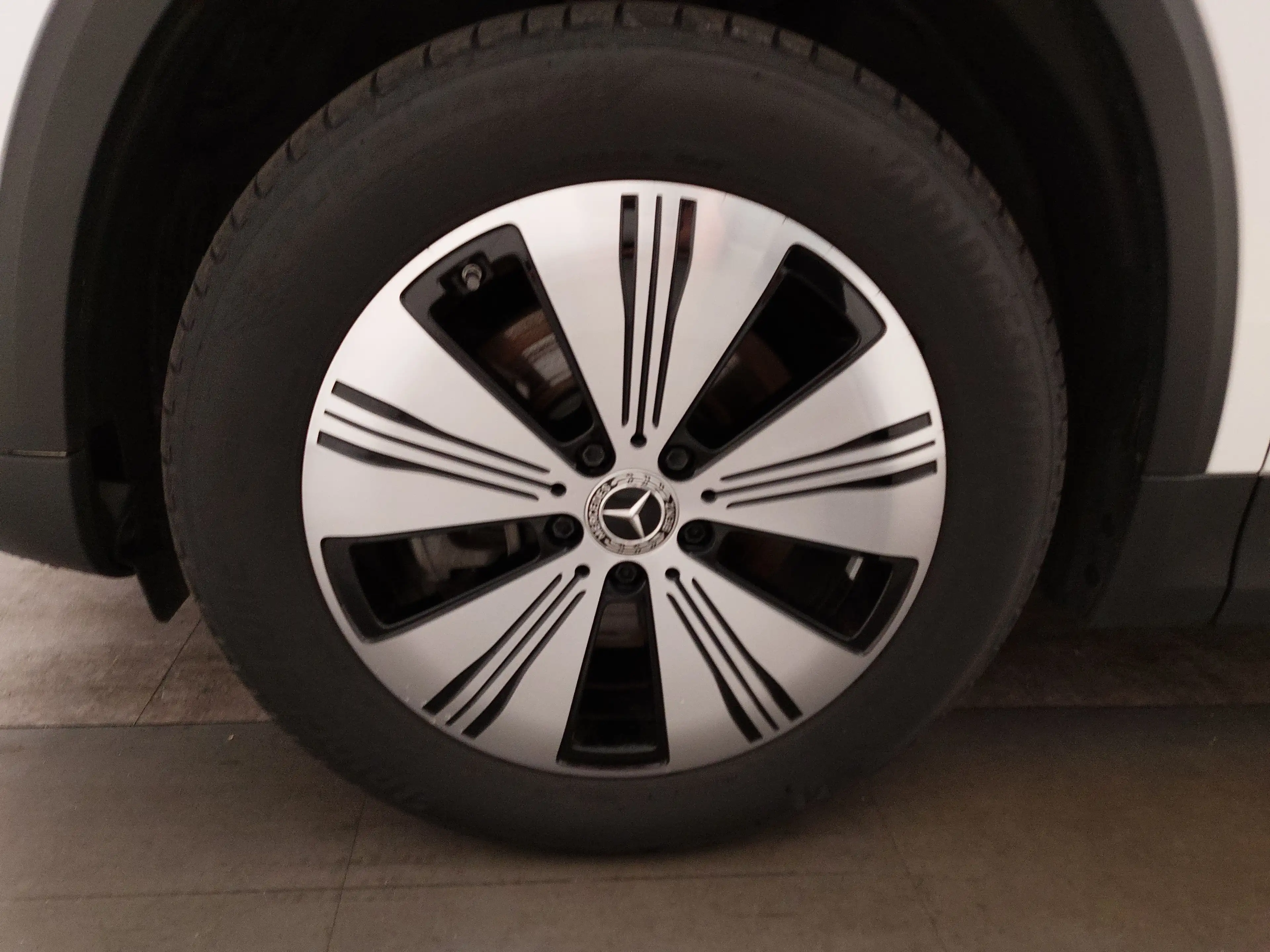 Mercedes-Benz EQA 300 300 4M Progressive Navi LED Kamera Keyless — photo 8
