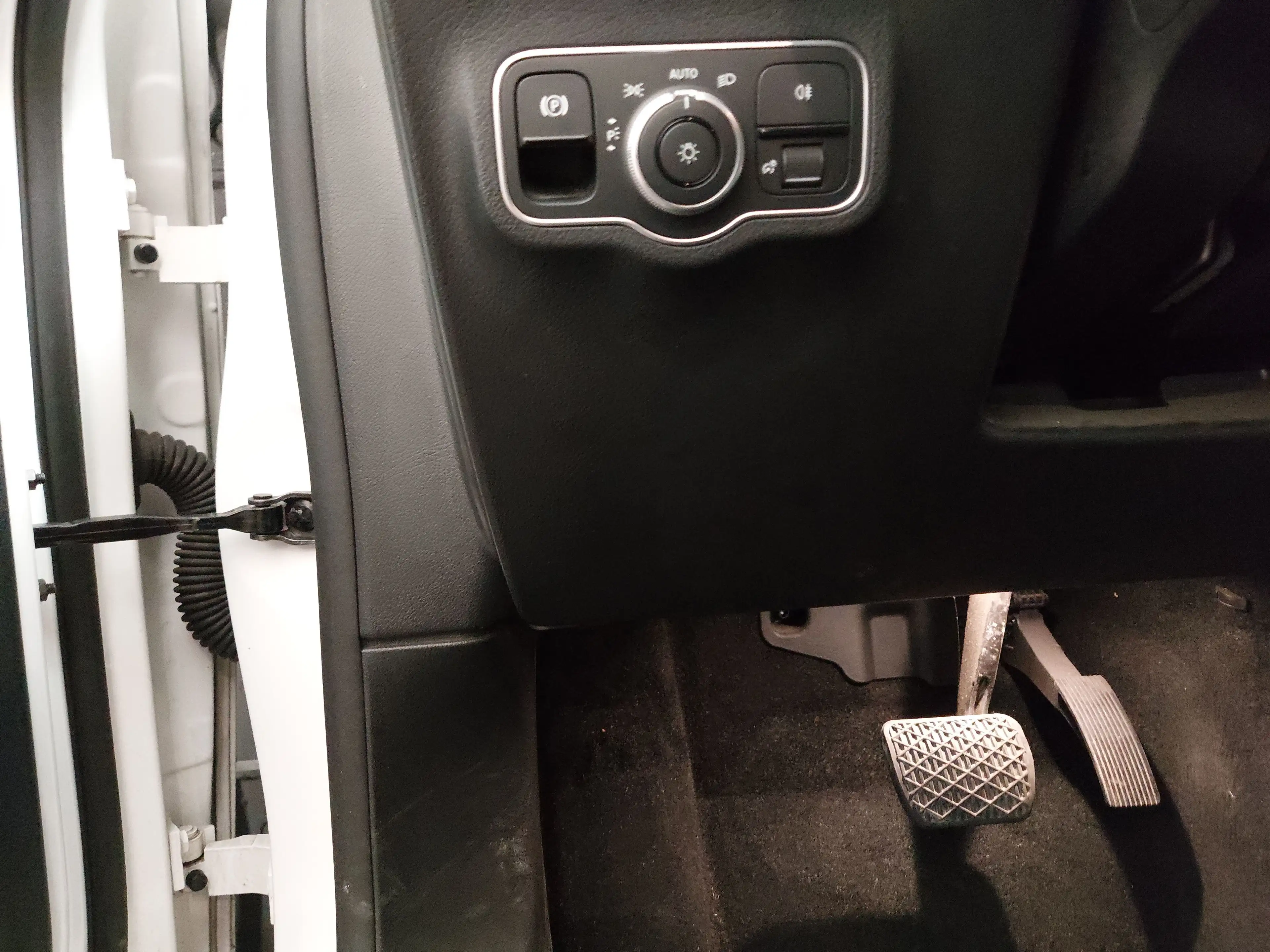 Mercedes-Benz EQA 300 300 4M Progressive Navi LED Kamera Keyless — photo 7
