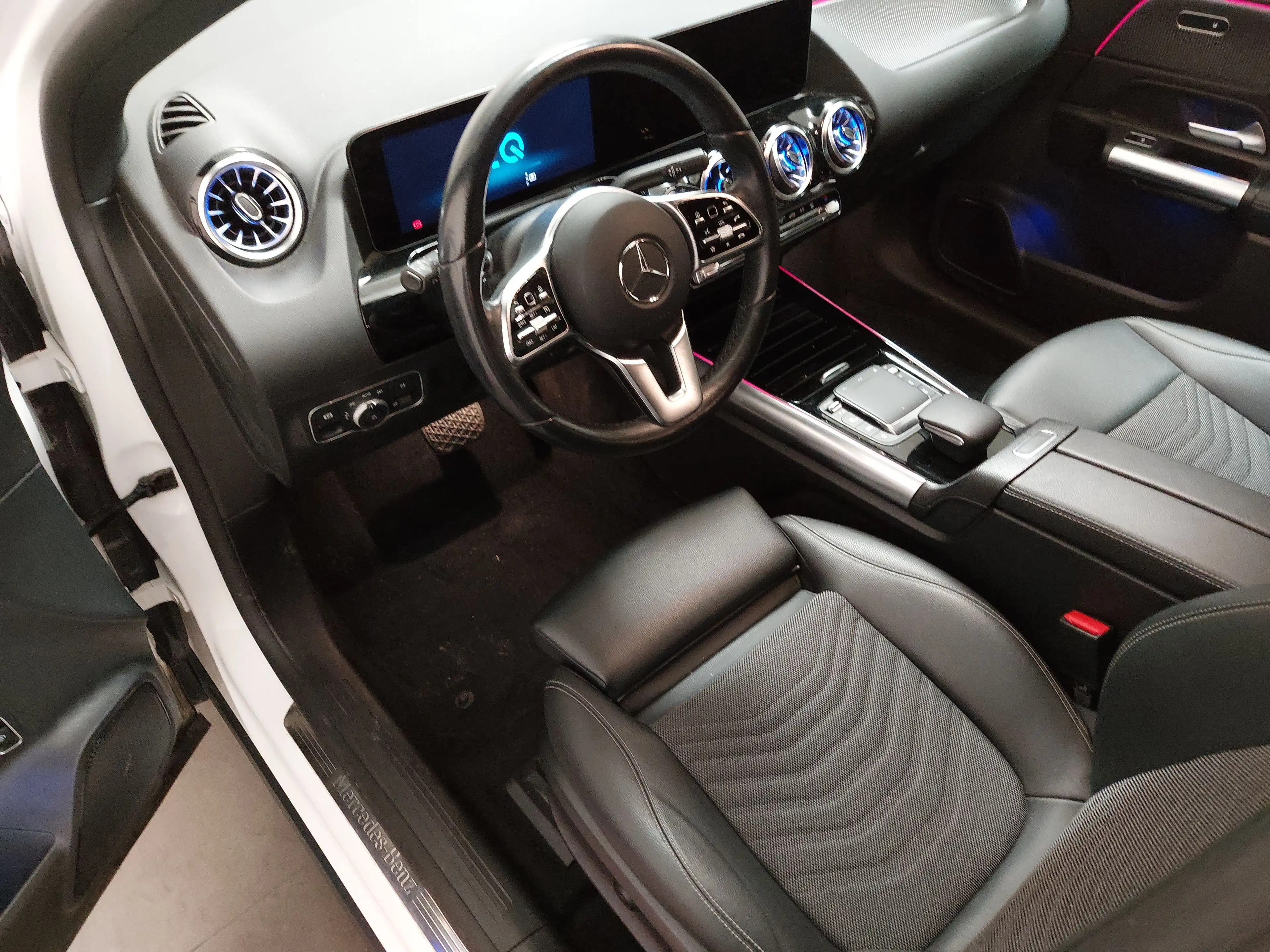 Mercedes-Benz EQA 300 300 4M Progressive Navi LED Kamera Keyless — photo 6