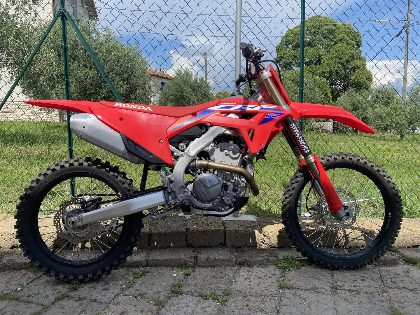 Honda CRF - 1