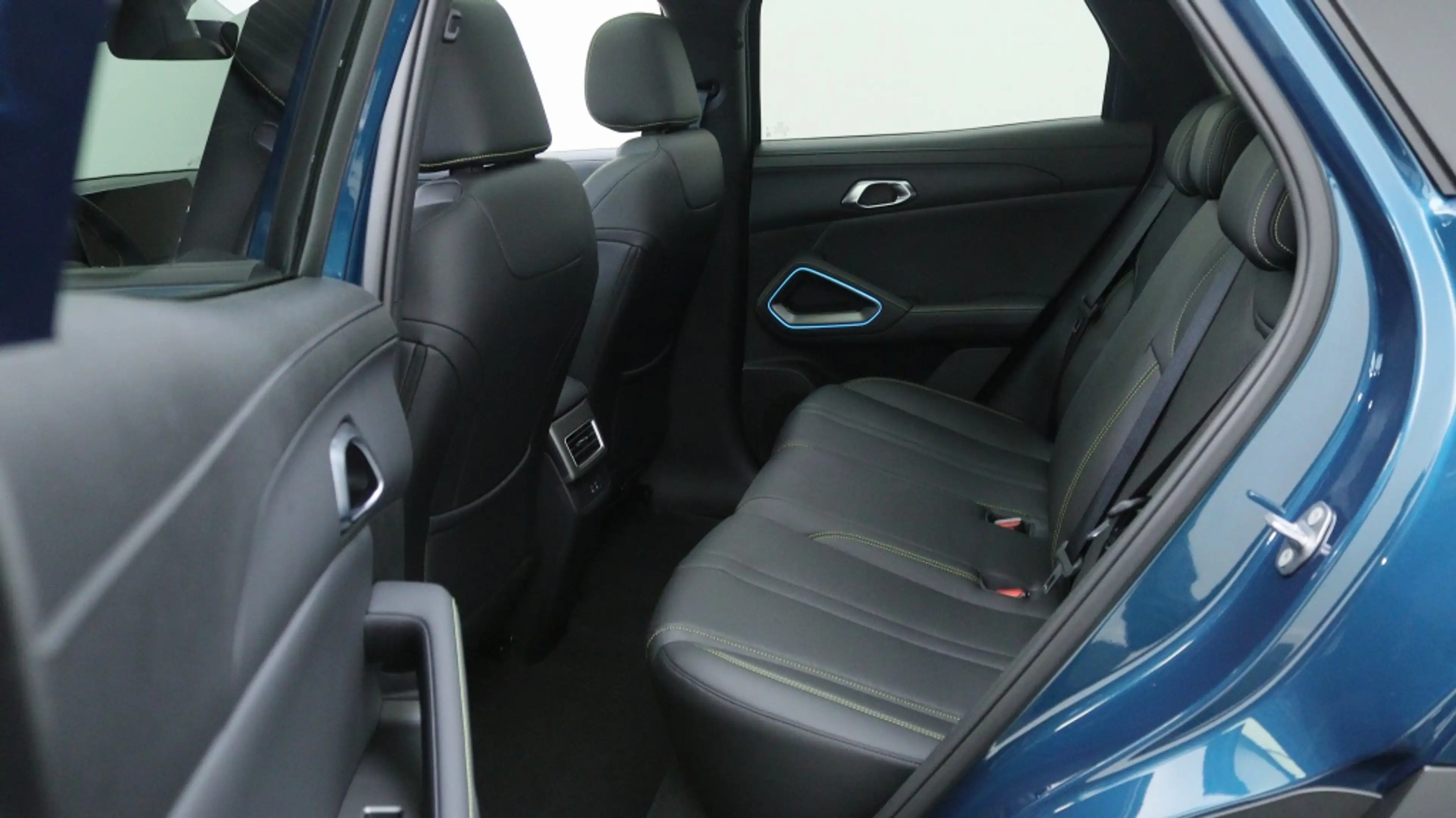 BYD Atto 2 Boost 18 kWh Plug-In | Incl. €1500,- Actie | Priva — photo 15