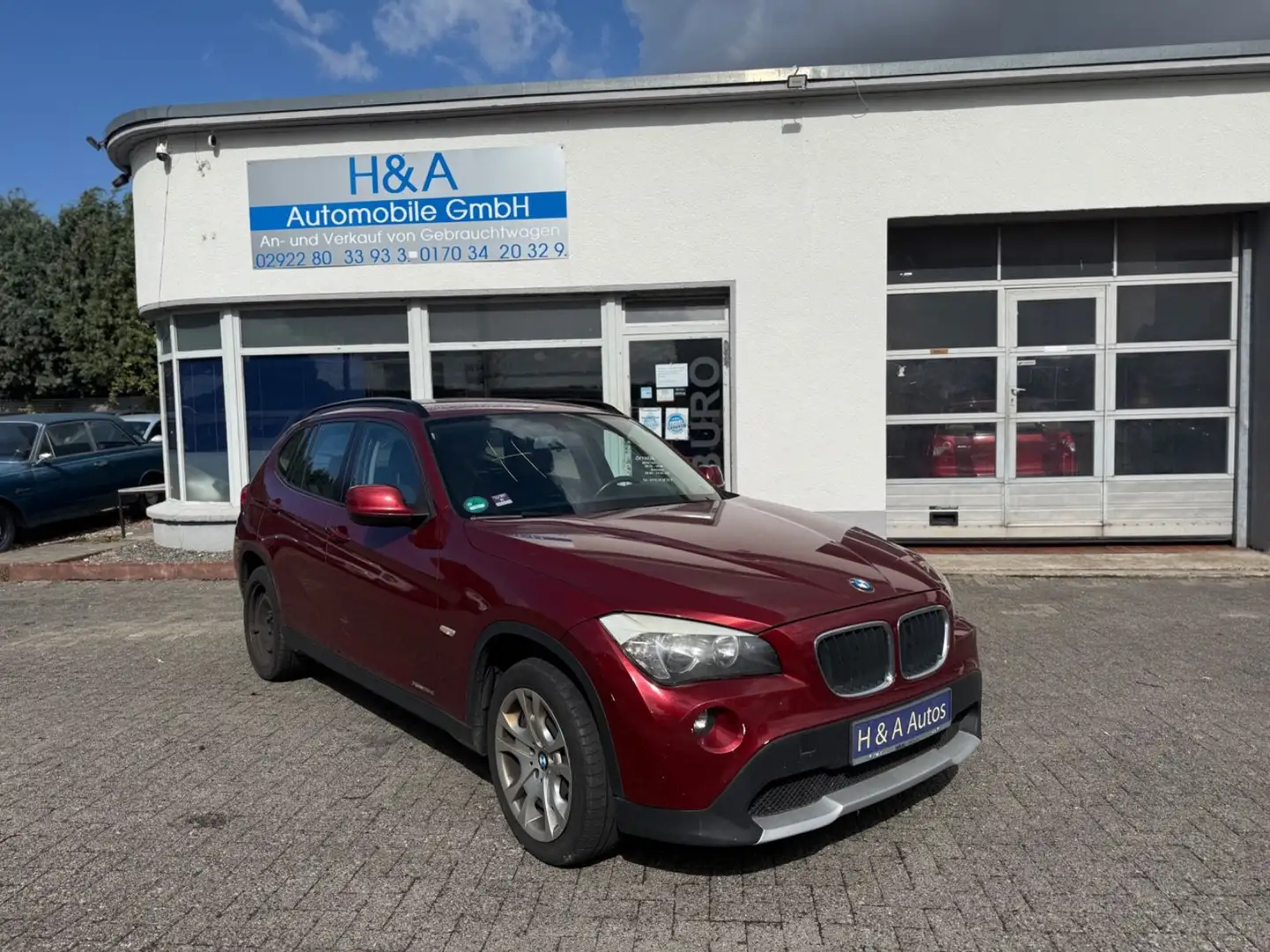 BMW X1 Baureihe X1 18 d xDrive Rot - 1