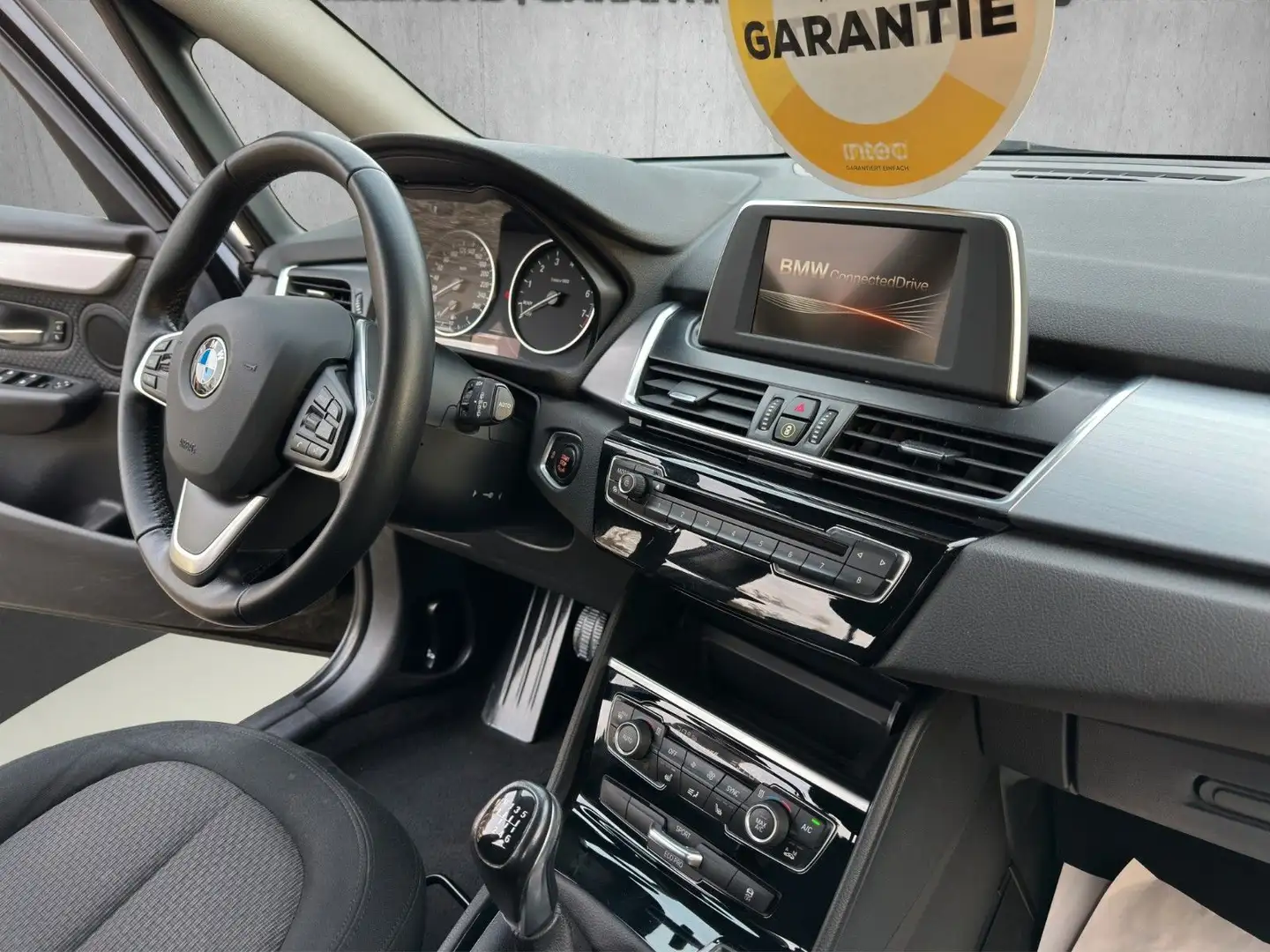 BMW 218 i Active Tourer *2HAND*TÜVNEU*GARANTIE*8FACH* Schwarz - 2