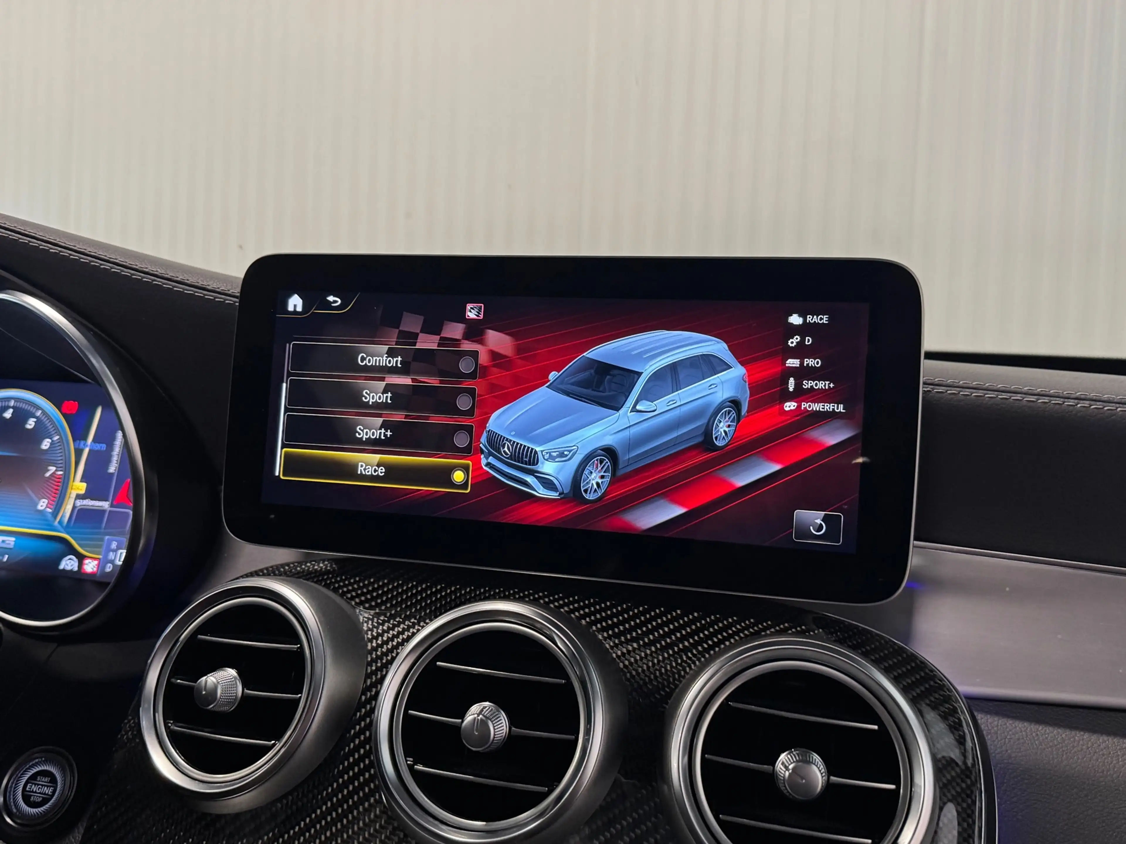 Mercedes-Benz GLC 63 AMG S 4MATIC+ Premium Plus | CARBON | 360 CAMERA | HUD — photo 22