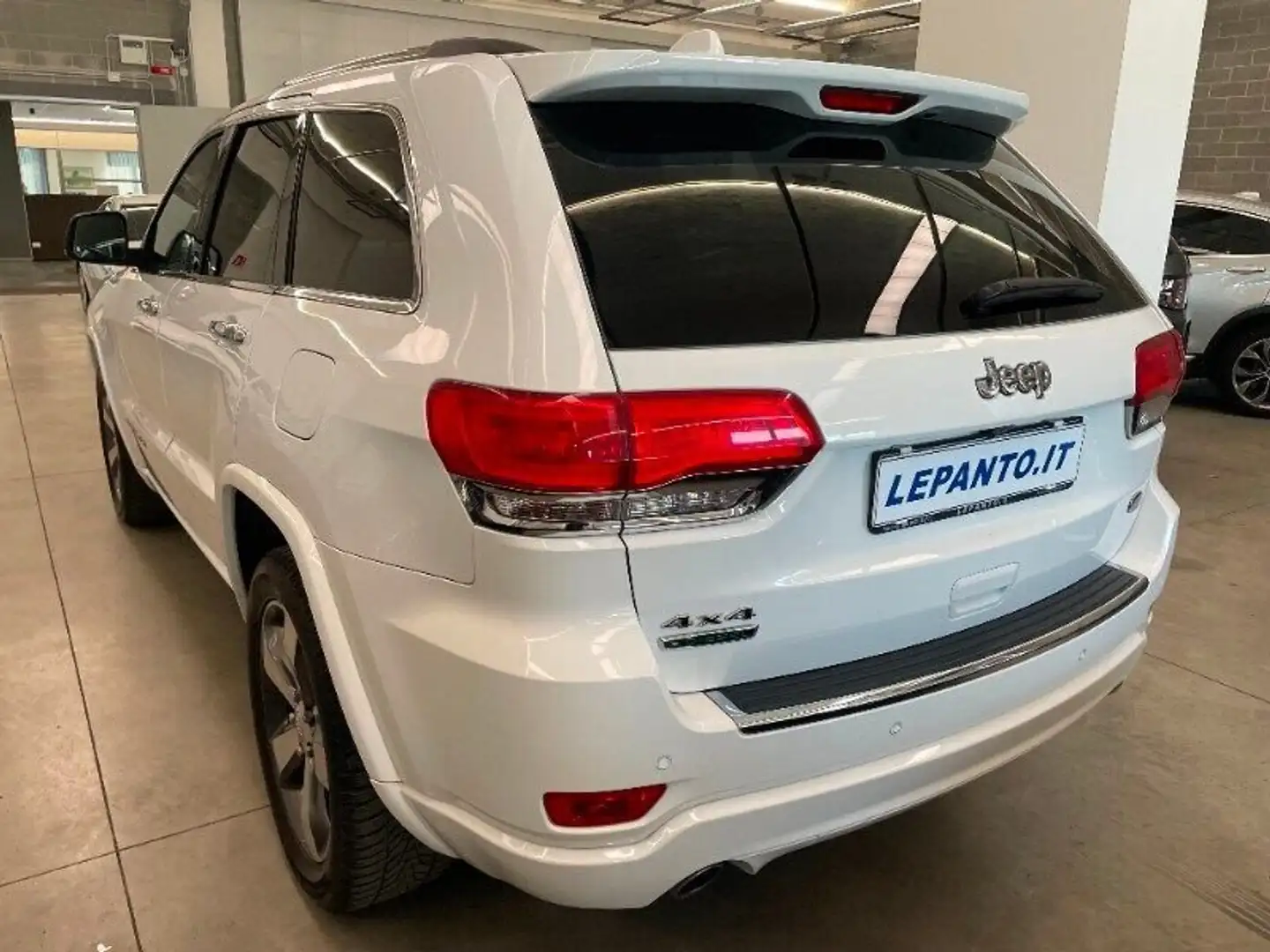 Jeep Grand Cherokee Grand Cherokee 3.0 V6 CRD 250 CV Multijet II Over bijela - 2