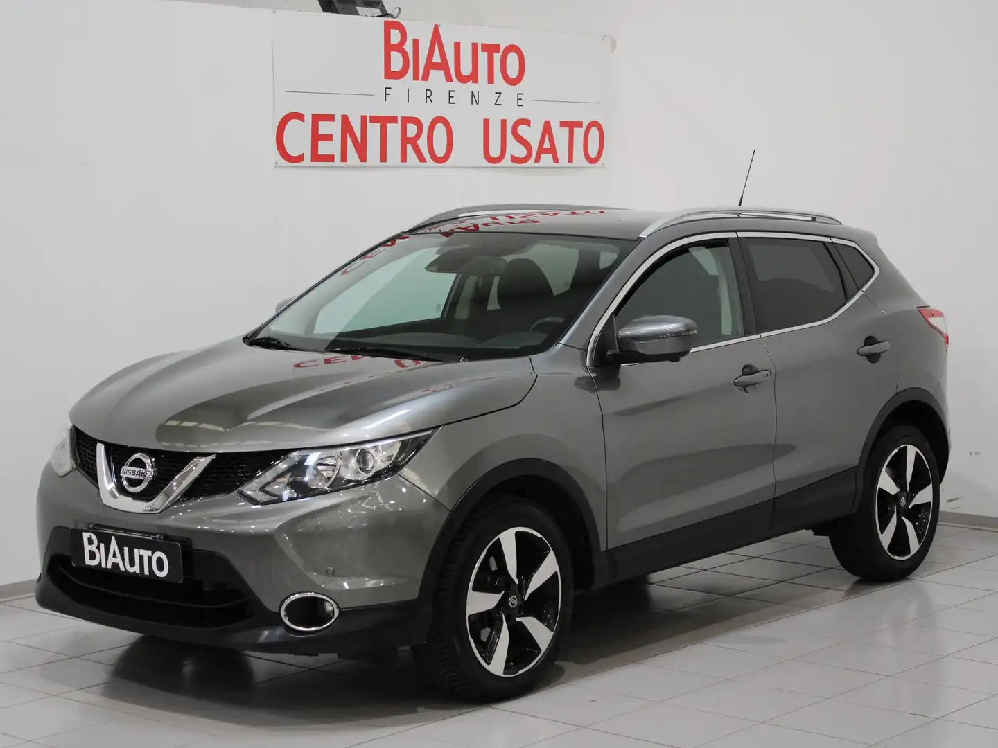 Nissan Qashqai 1.5 dCi N-Connecta Gris - 1