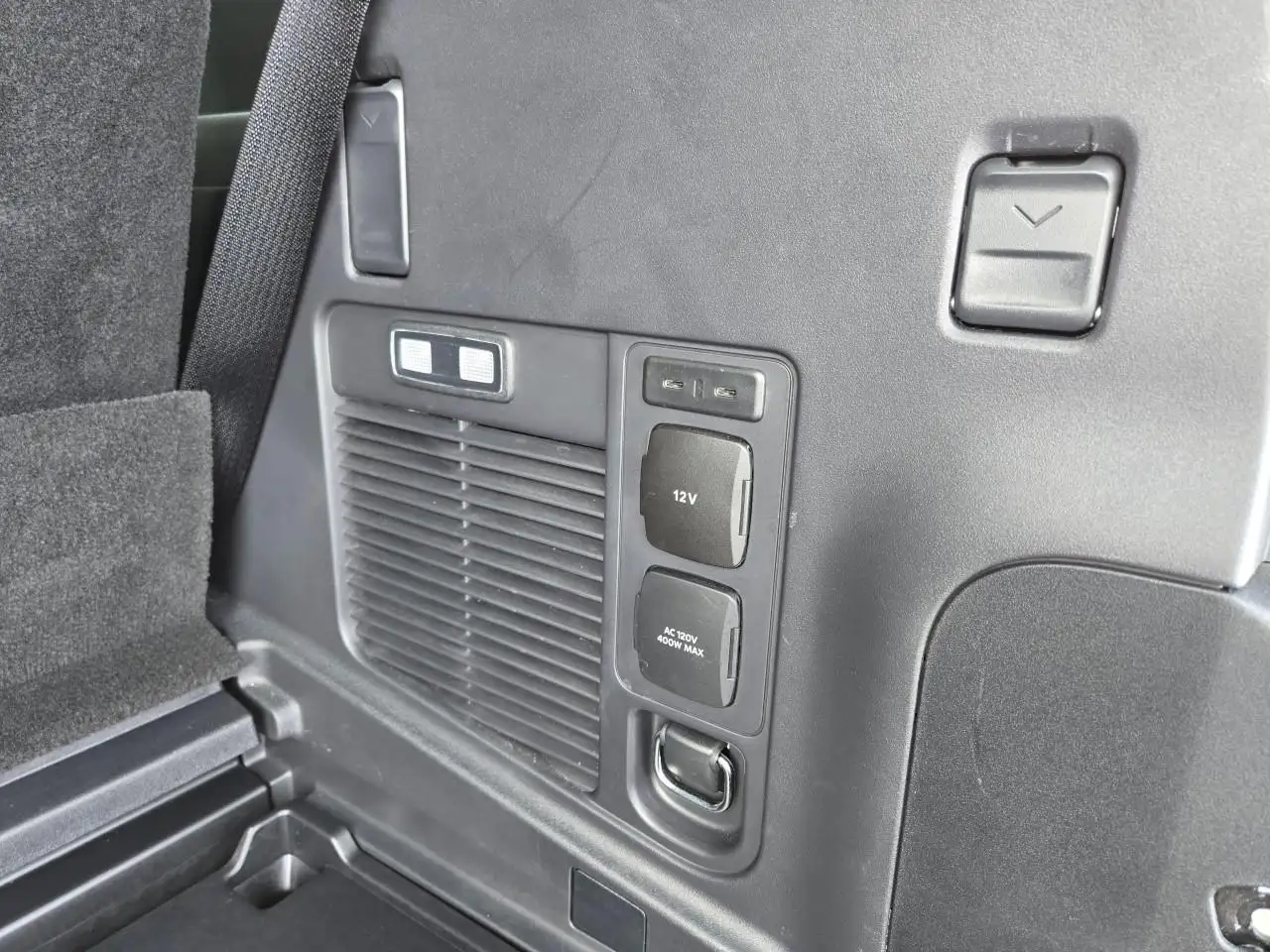 Ford Expedition снимка Ford Expedition