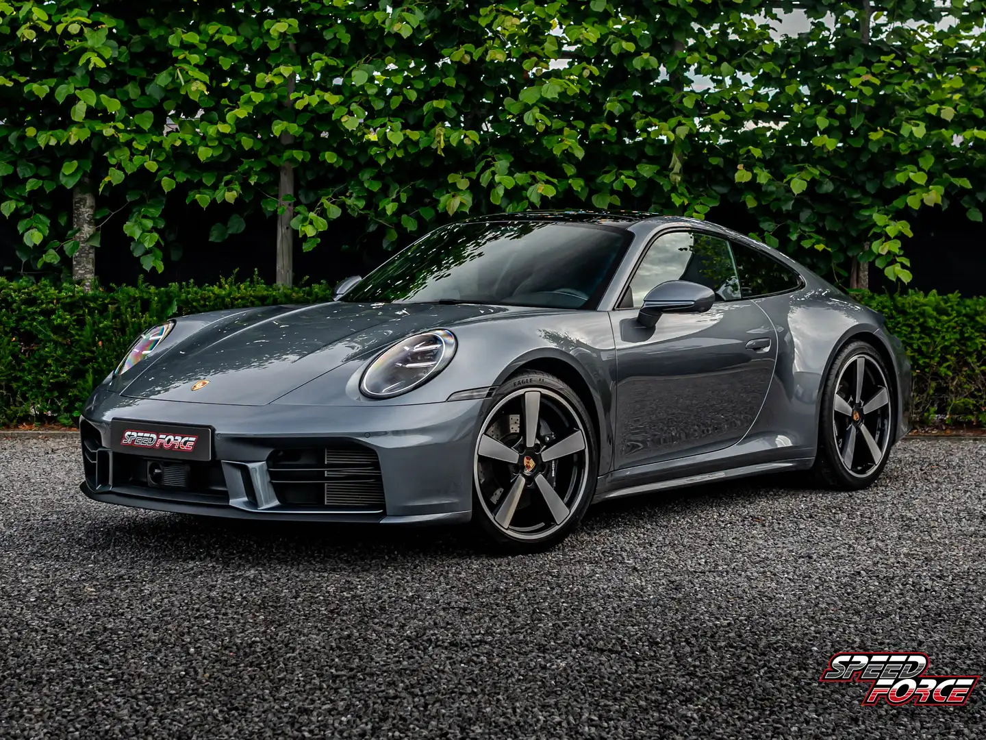 PORSCHE 911