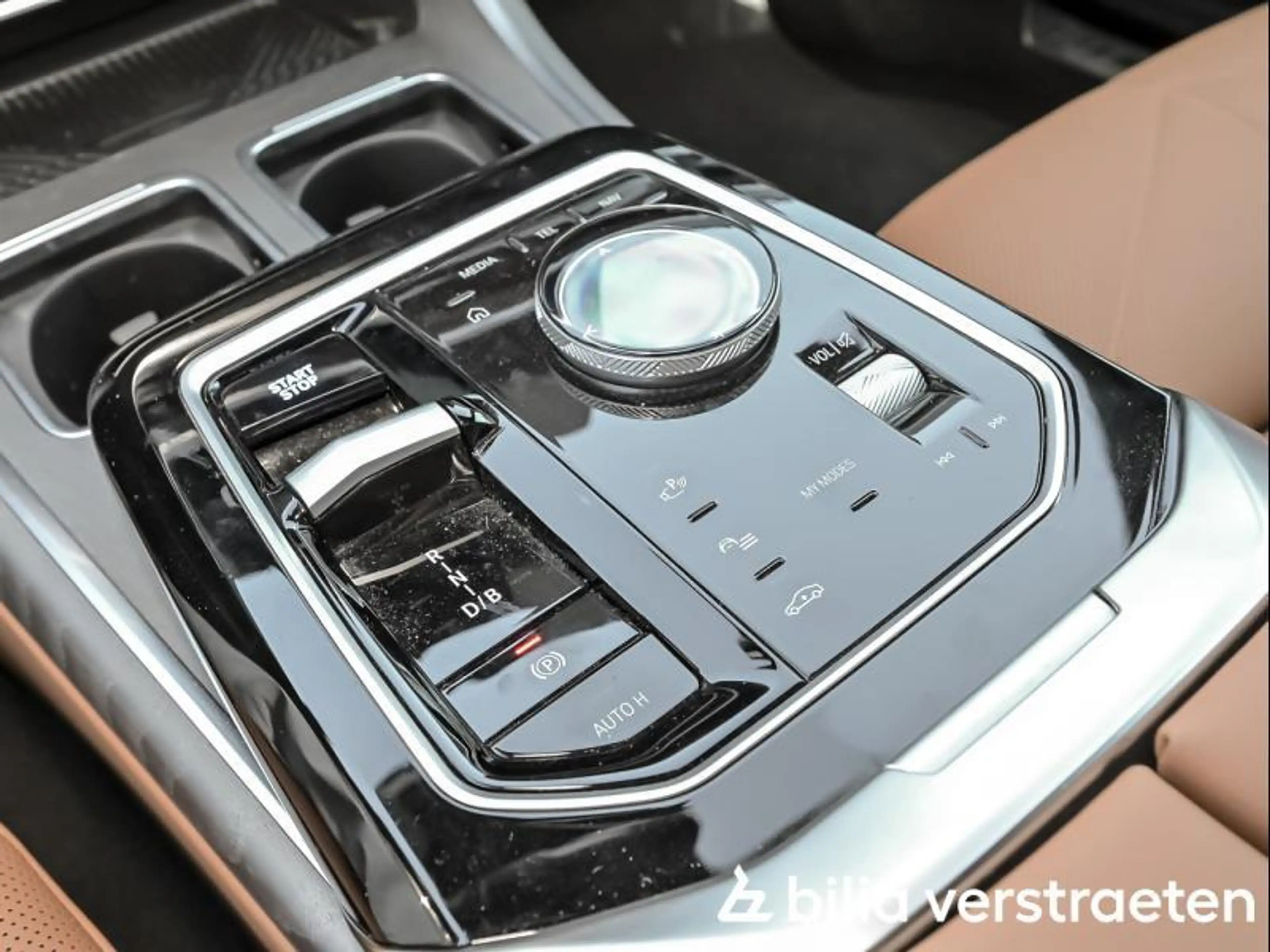 BMW i7 eDrive50 M-Sport - DASP - PASP - PANO - FOND ENTER — photo 11