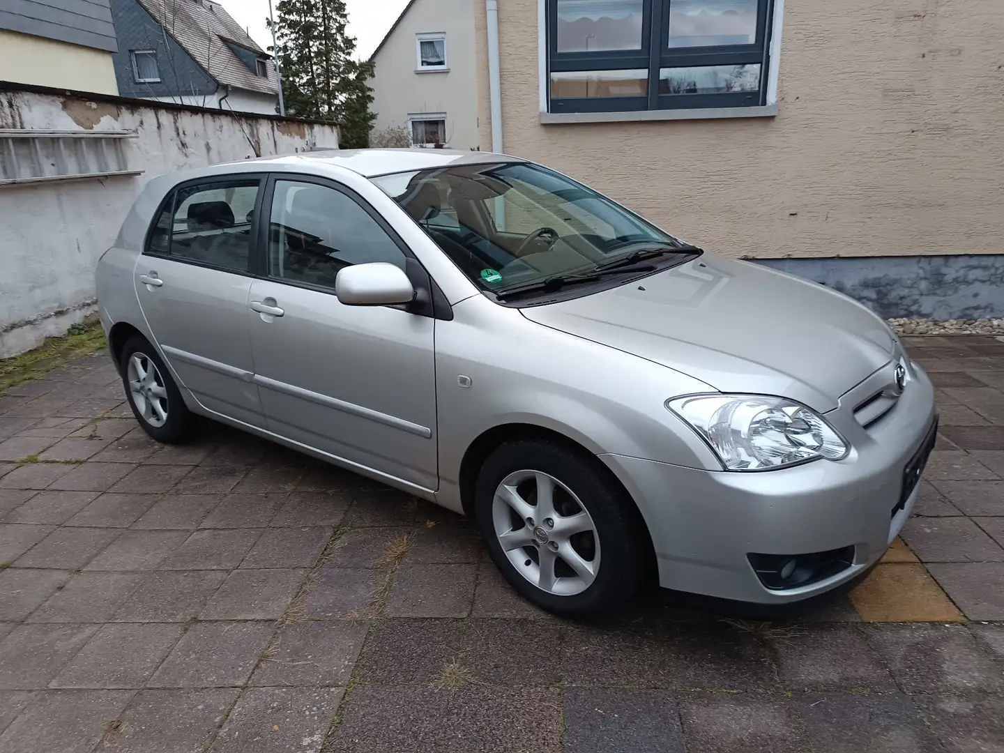 Toyota Corolla Corolla 1.6 Klimaaut. 2.Hand ZV m. Funk el.FH Silber - 2