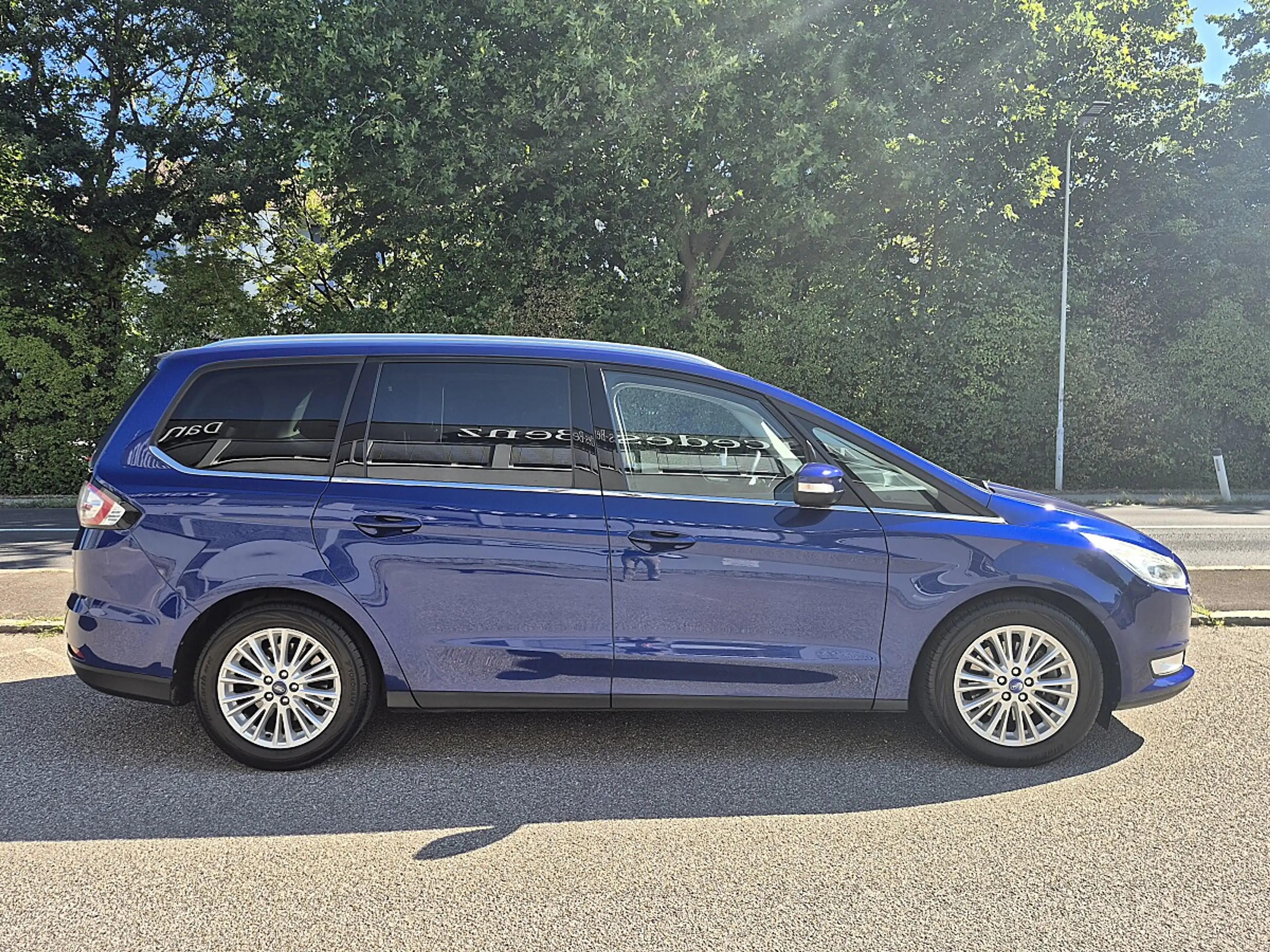 Ford Galaxy 2,0 TDCi Titanium Start/Stop-System Powershift — photo 3