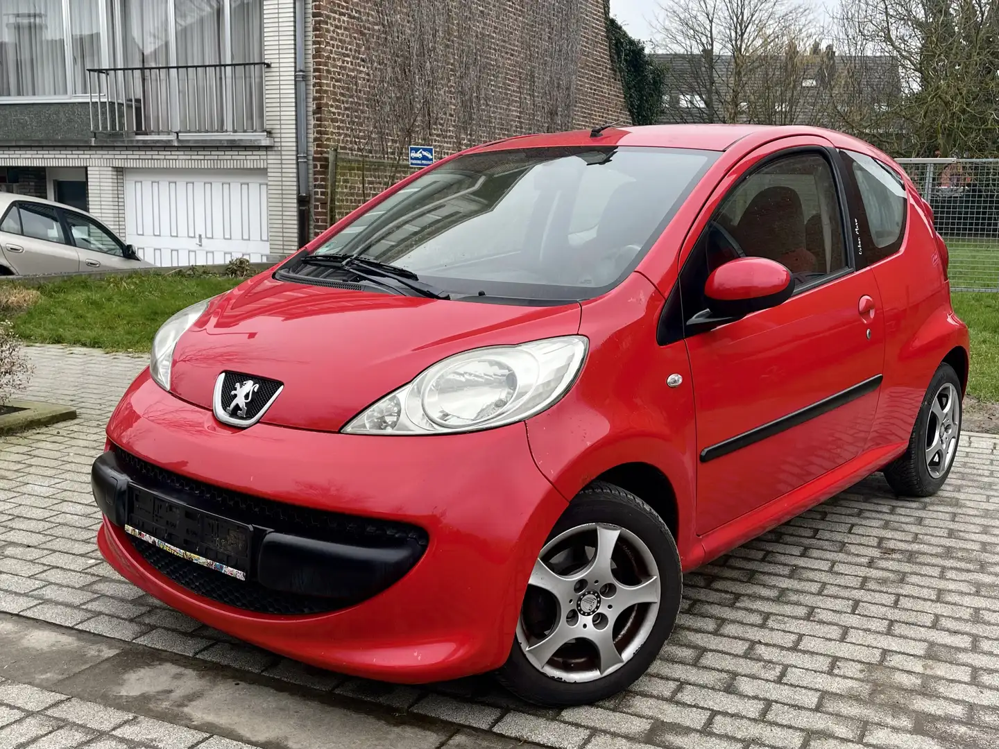 Peugeot 107 PEUGEOT 107 / 1.0 ESSENCE / AIRCO / PROPRE !! Rouge - 1