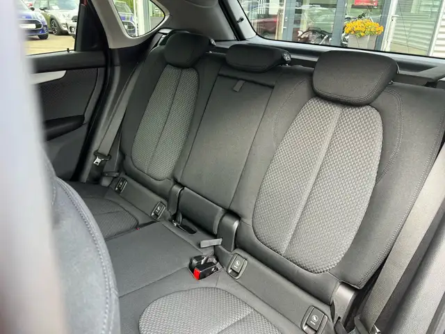 BMW 2 Series view 15