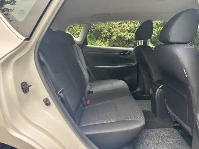 Nissan Pulsar view 12