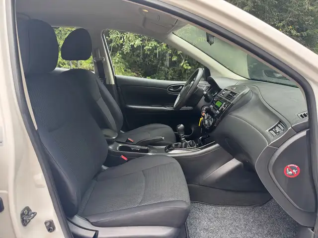 Nissan Pulsar view 15