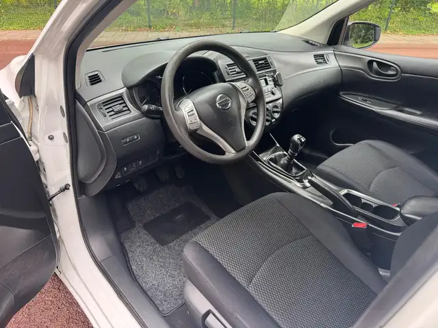 Nissan Pulsar view 14