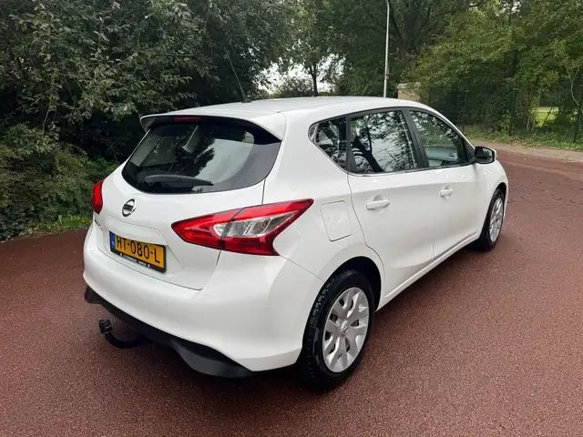 Nissan Pulsar view 5