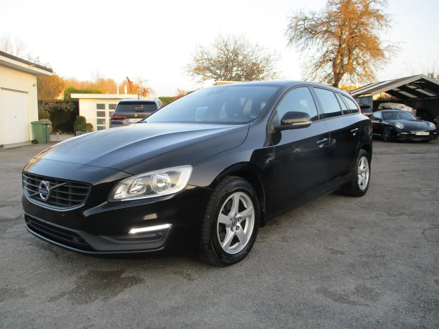 Volvo V60 2.0 D2 Navi/Leder Noir - 1