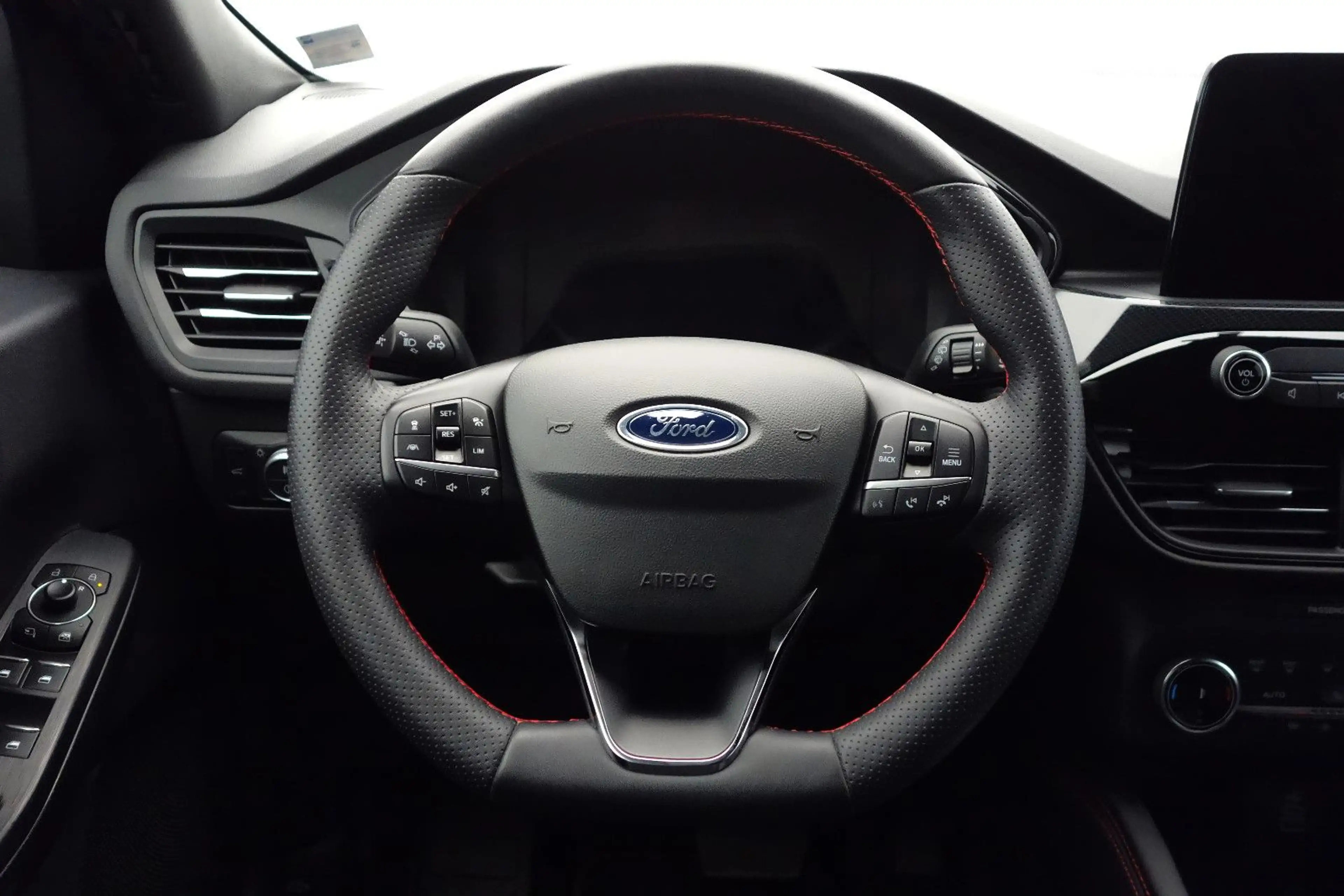Ford Kuga Hybrid **ST-LINE X** RFKMRA+E-SITZE+HUD — photo 23