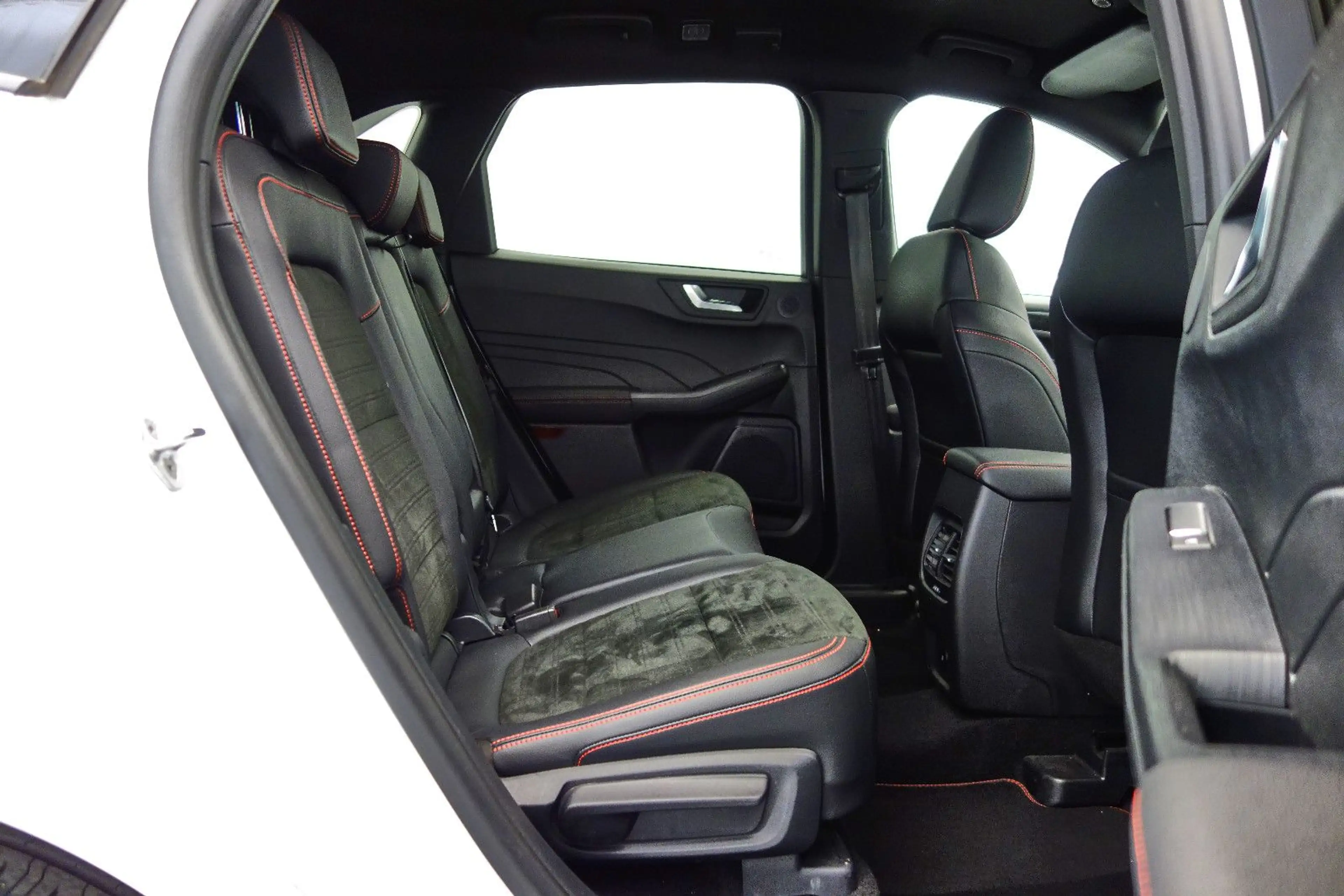 Ford Kuga Hybrid **ST-LINE X** RFKMRA+E-SITZE+HUD — photo 16