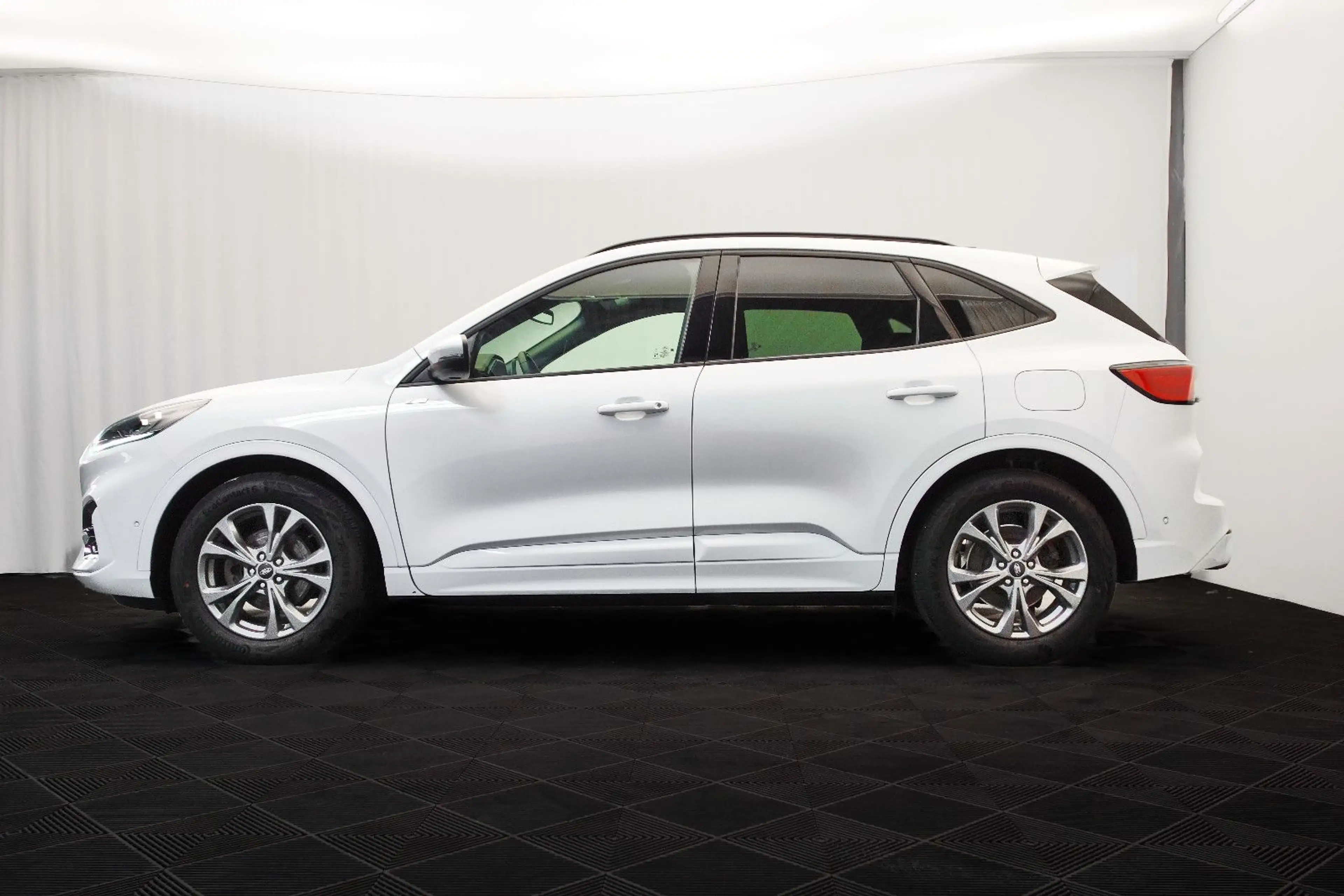 Ford Kuga Hybrid **ST-LINE X** RFKMRA+E-SITZE+HUD — photo 4