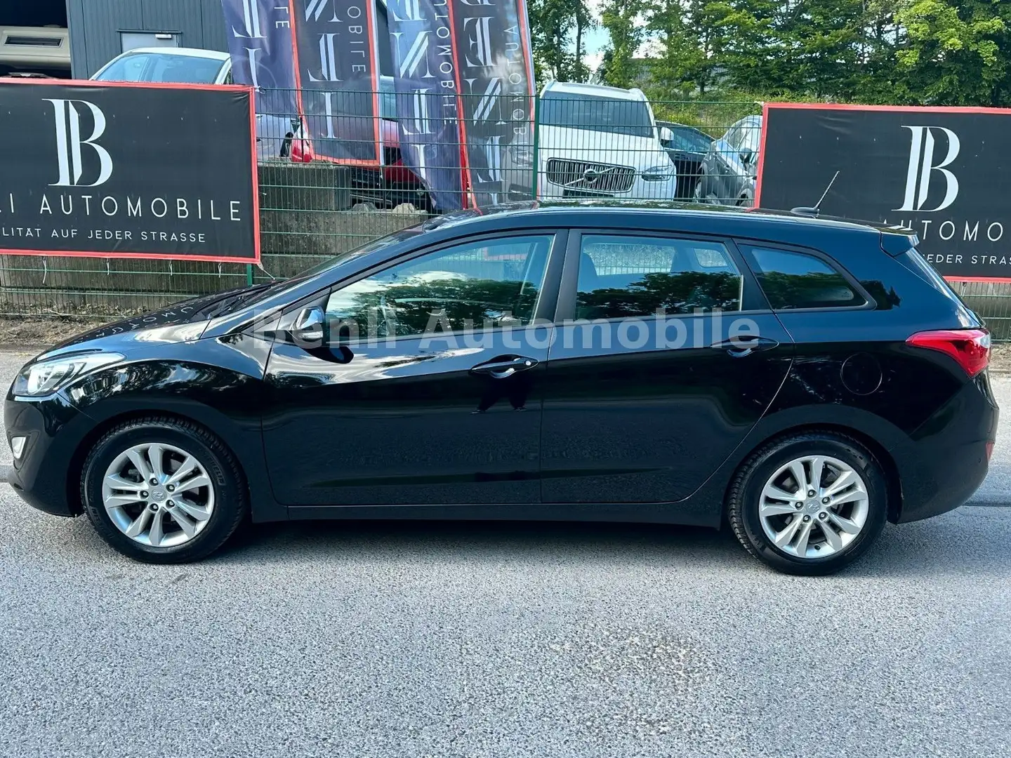 Hyundai i30 cw FIFA World Cup Edition/NAVI/SHZ/KAMERA/ Zwart - 2